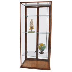 Antique English Display Case of Mahogany, 1930s