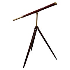 Telescopio inglese d'epoca "Dollond & Co., London" con custodia su misura, 1800 circa.