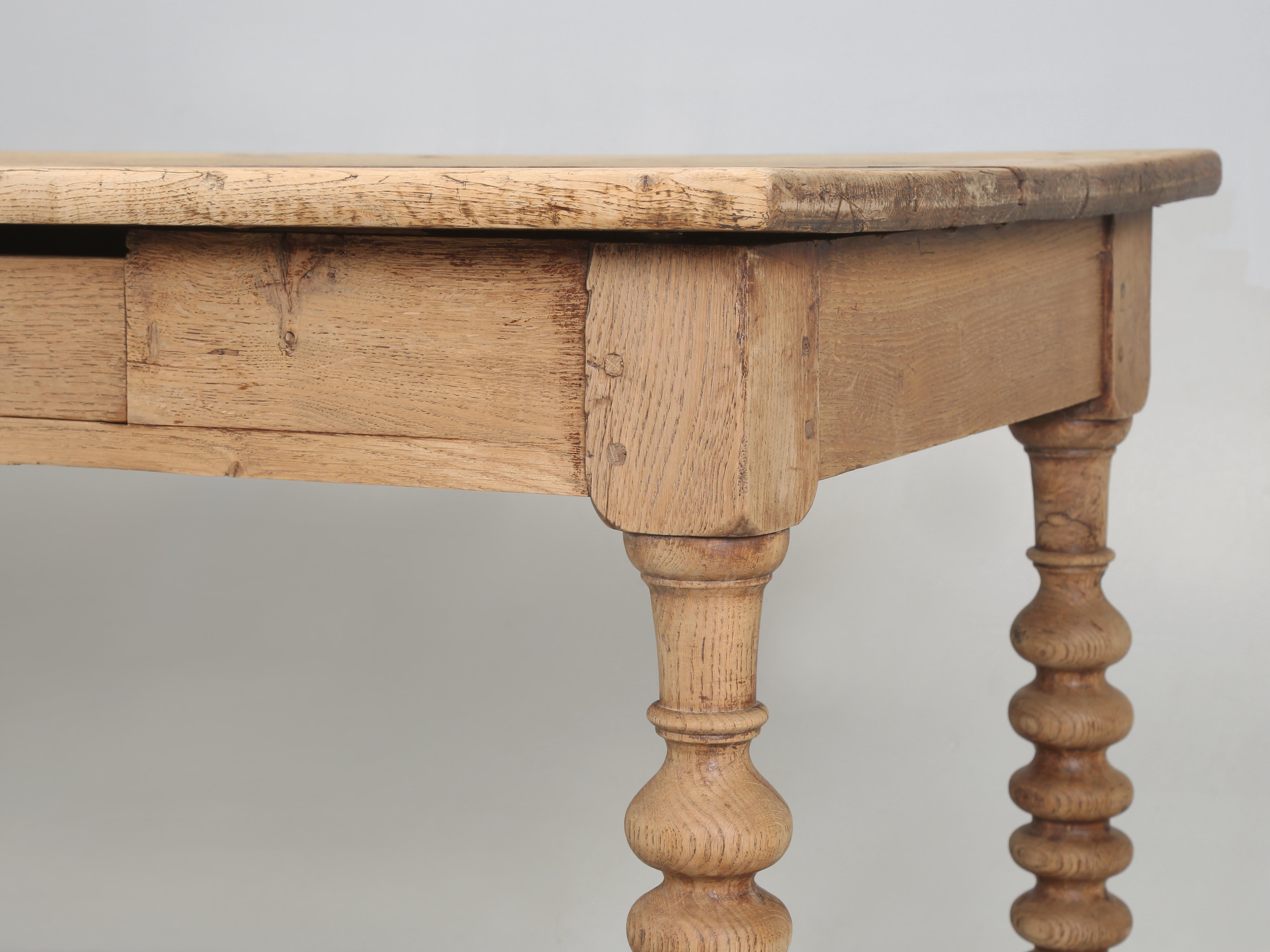Ancienne table de drapier anglaise, table de travail pouvant être transformée en îlot de cuisine en vente 6