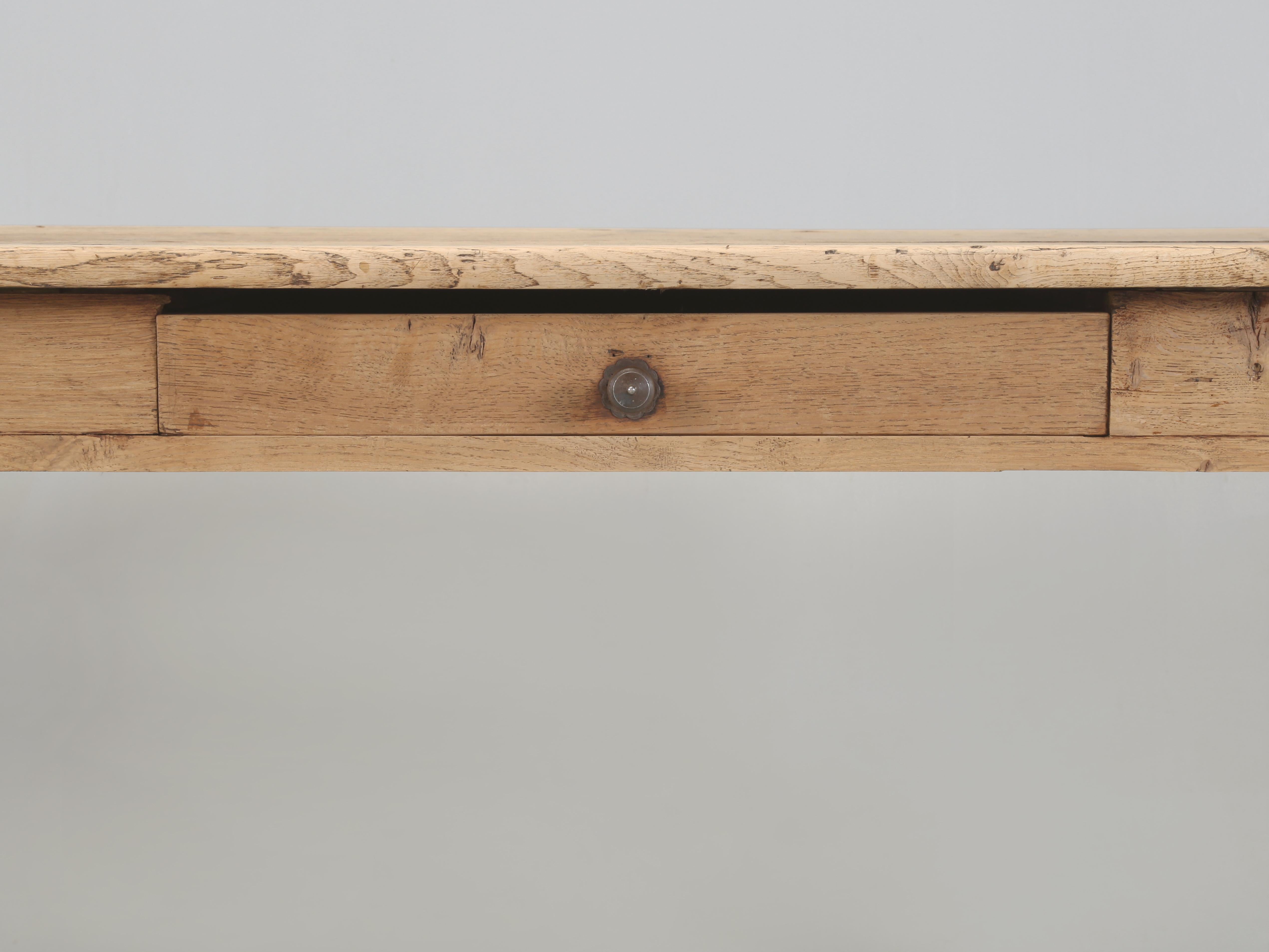Ancienne table de drapier anglaise, table de travail pouvant être transformée en îlot de cuisine en vente 8