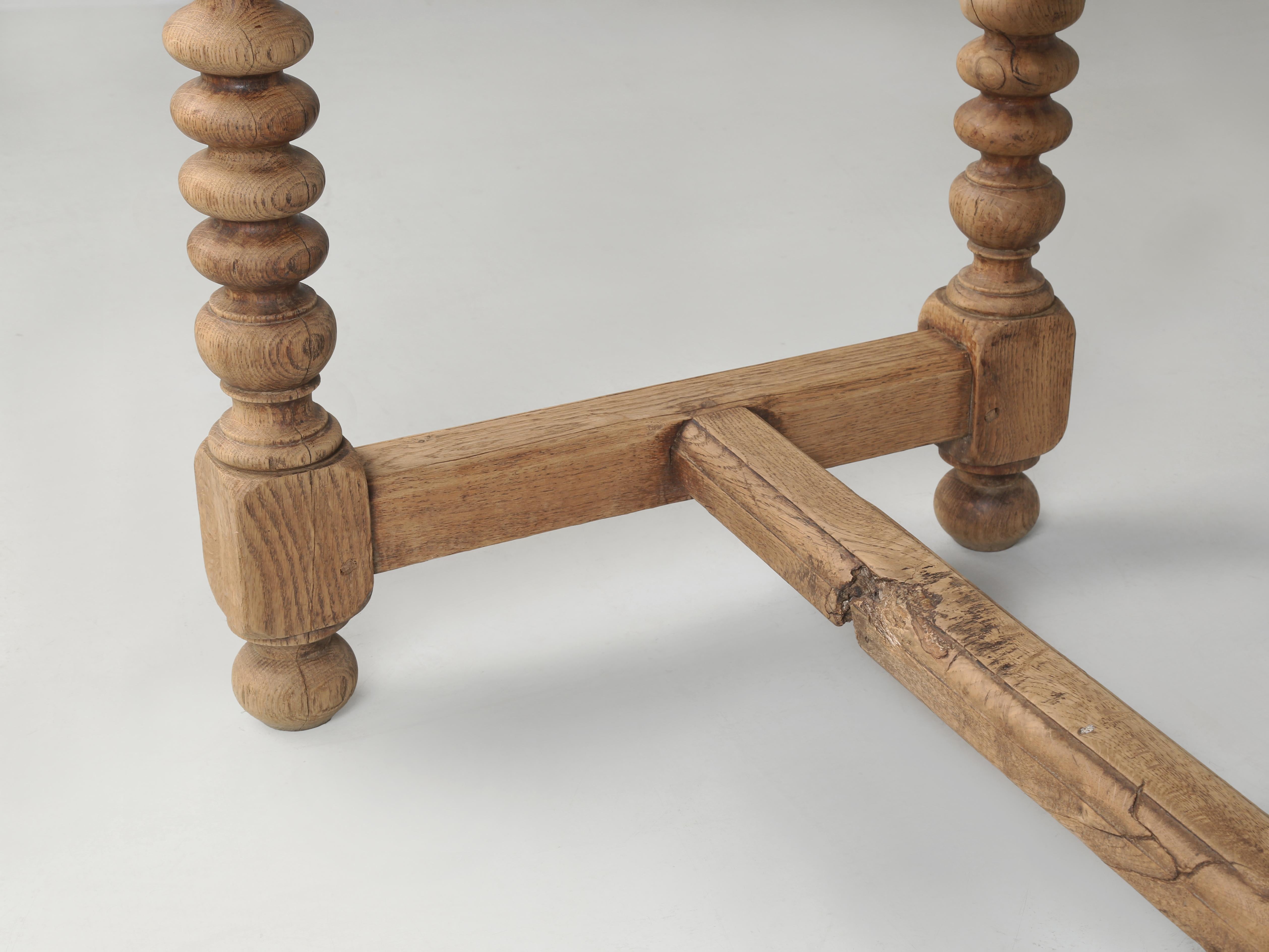 Ancienne table de drapier anglaise, table de travail pouvant être transformée en îlot de cuisine en vente 12
