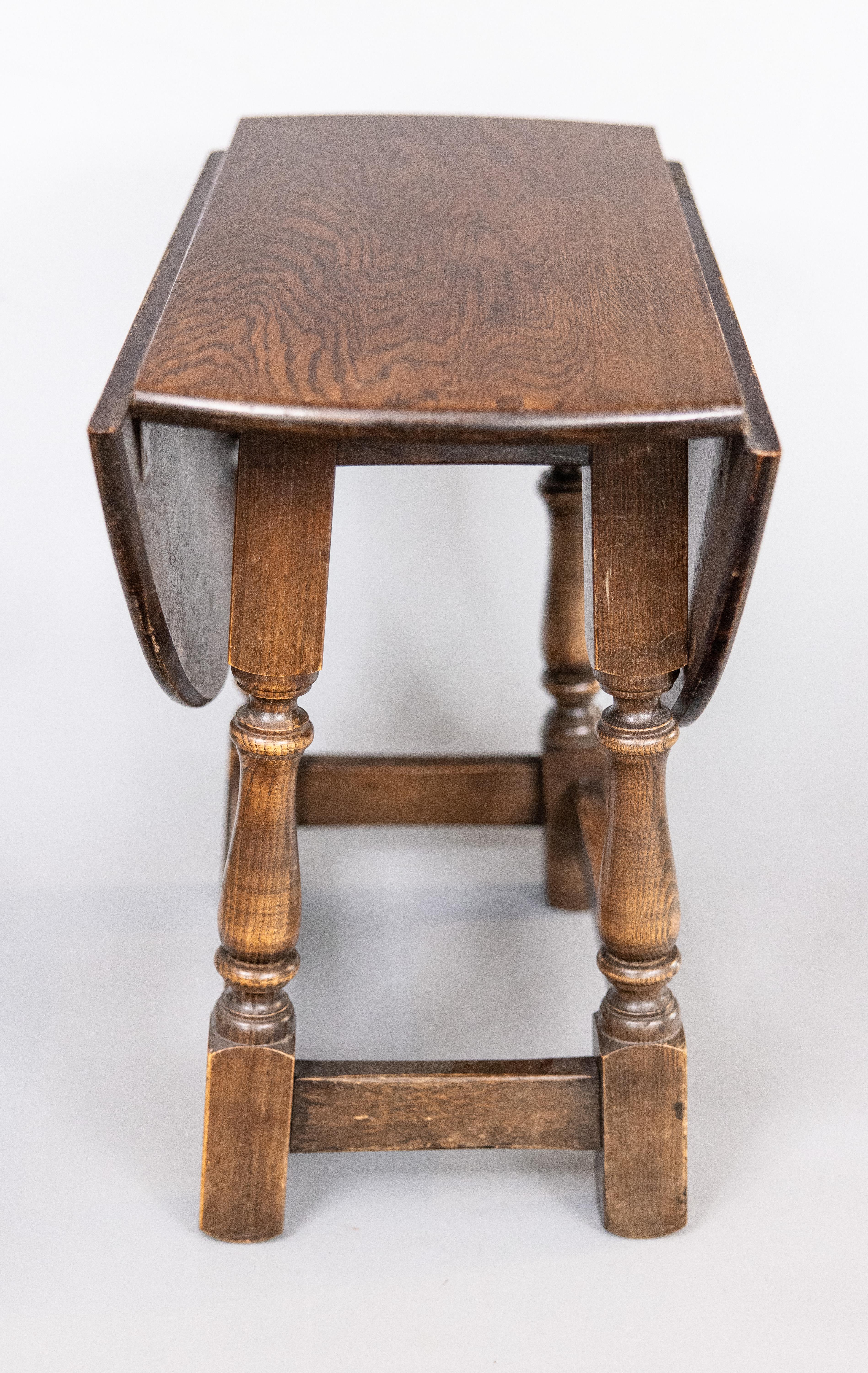Antique English Drop Leaf Joint Stool / Side Table In Good Condition For Sale In Pearland, TX