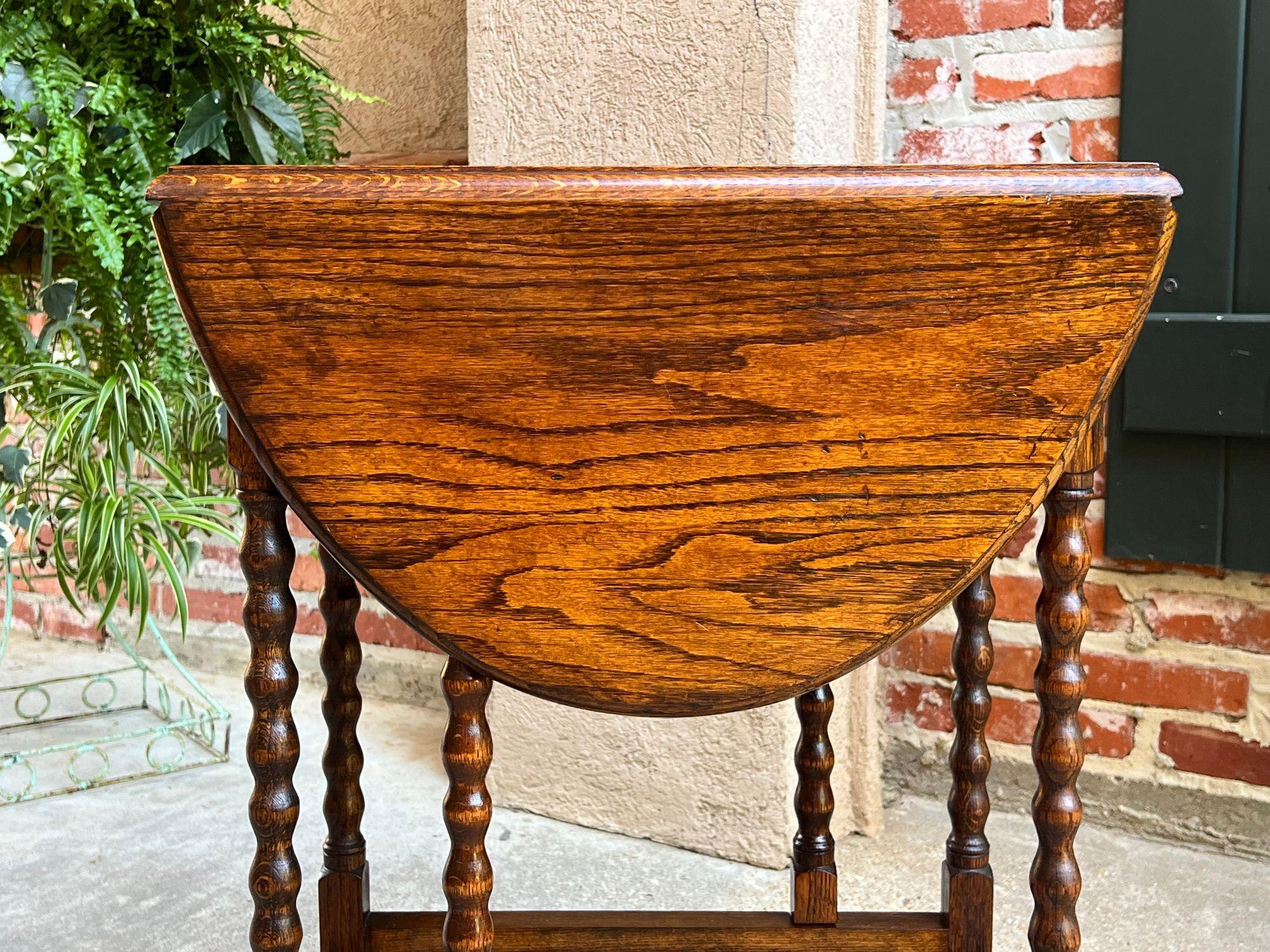 Antique English Drop Leaf Side Sofa Table Petite Oak Jacobean Bobbin Gate Leg 8