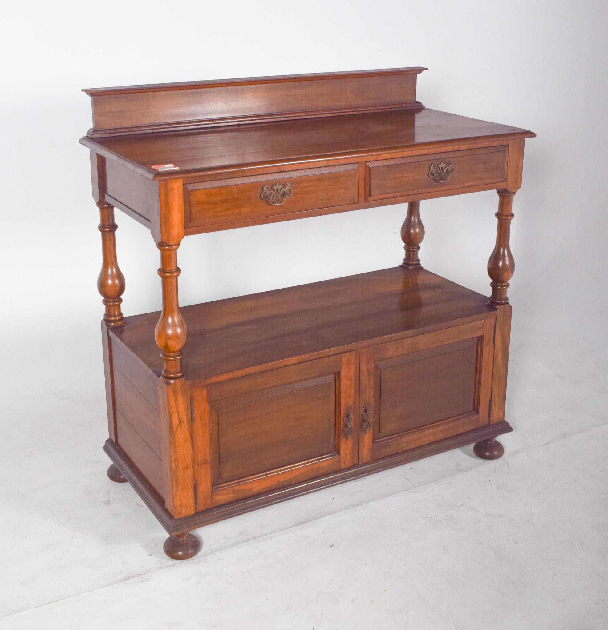 Antique English Dumbwaiter with Tall Back In Good Condition For Sale In Lisboa, Lisboa