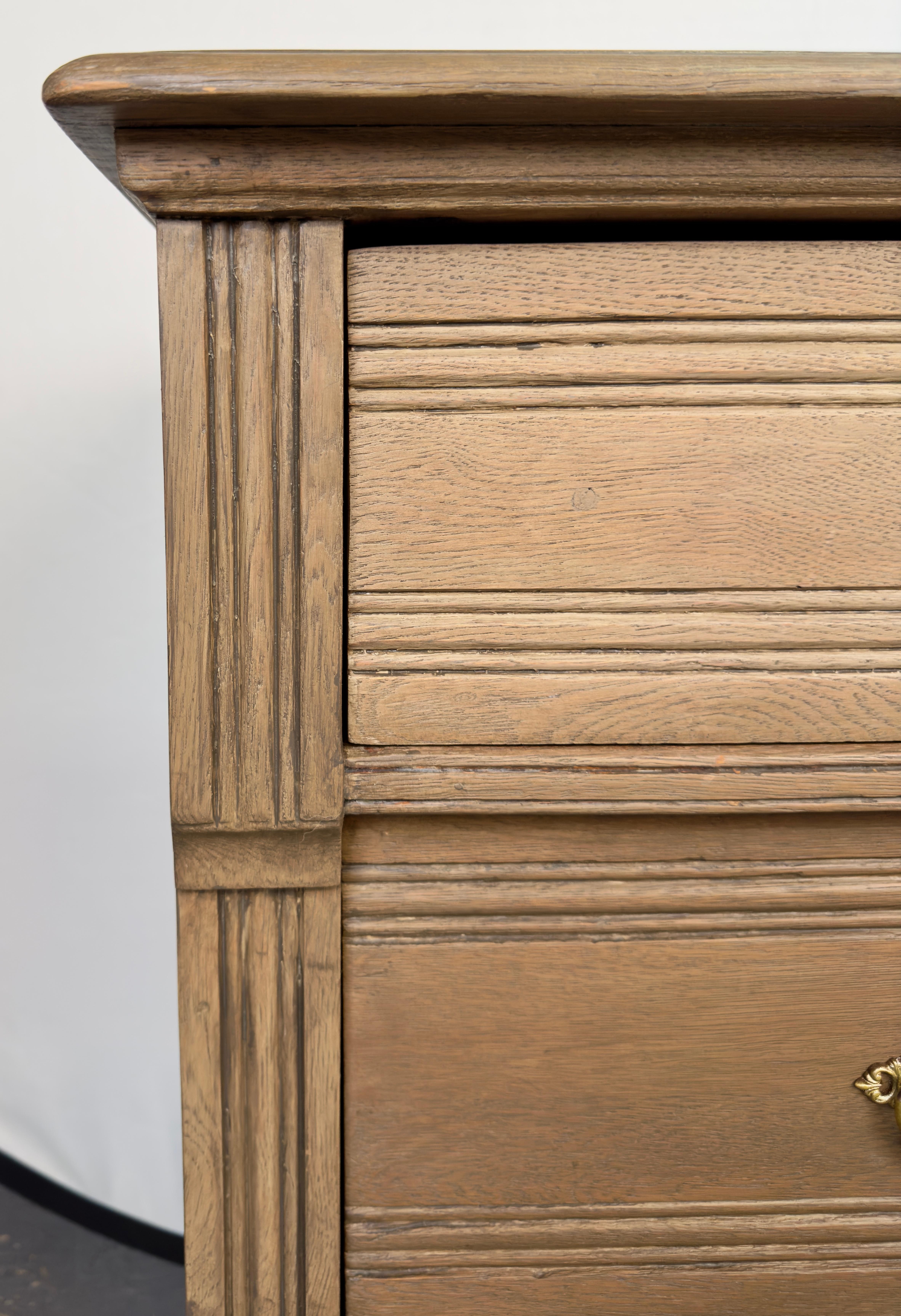 Antique English Eastlake Oak Four-Drawer Commode or Dresser 4