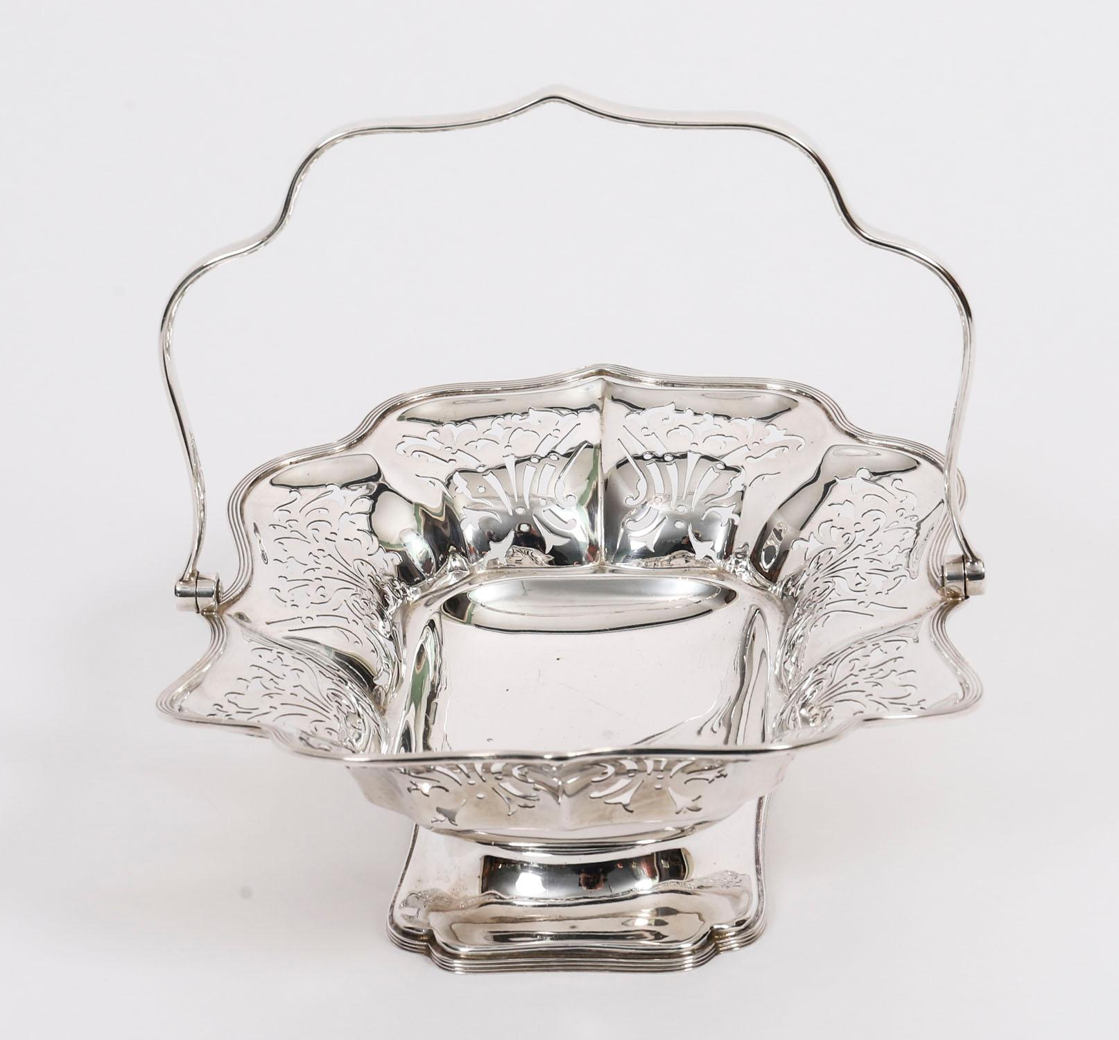 Antiker englischer Edward VII Sterling Silber Obstkorb Sheffield 20. Jahrhundert (Edwardian) im Angebot
