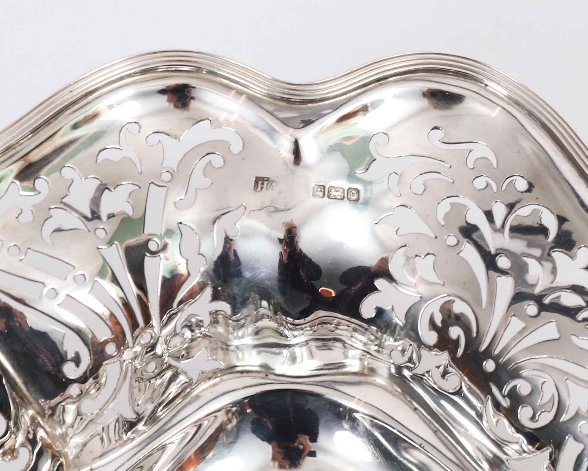 Antiker englischer Edward VII Sterling Silber Obstkorb Sheffield 20. Jahrhundert (Sterlingsilber) im Angebot