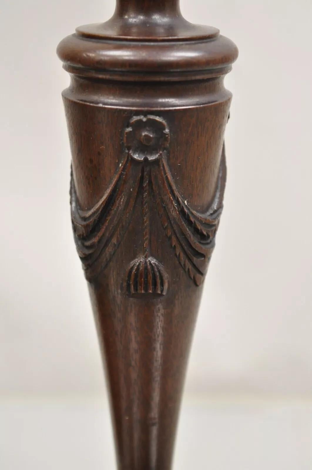 Antiguo Palo de Vela Sencillo de Caoba Tallado Inglés Eduardiano - Pareja en venta 4