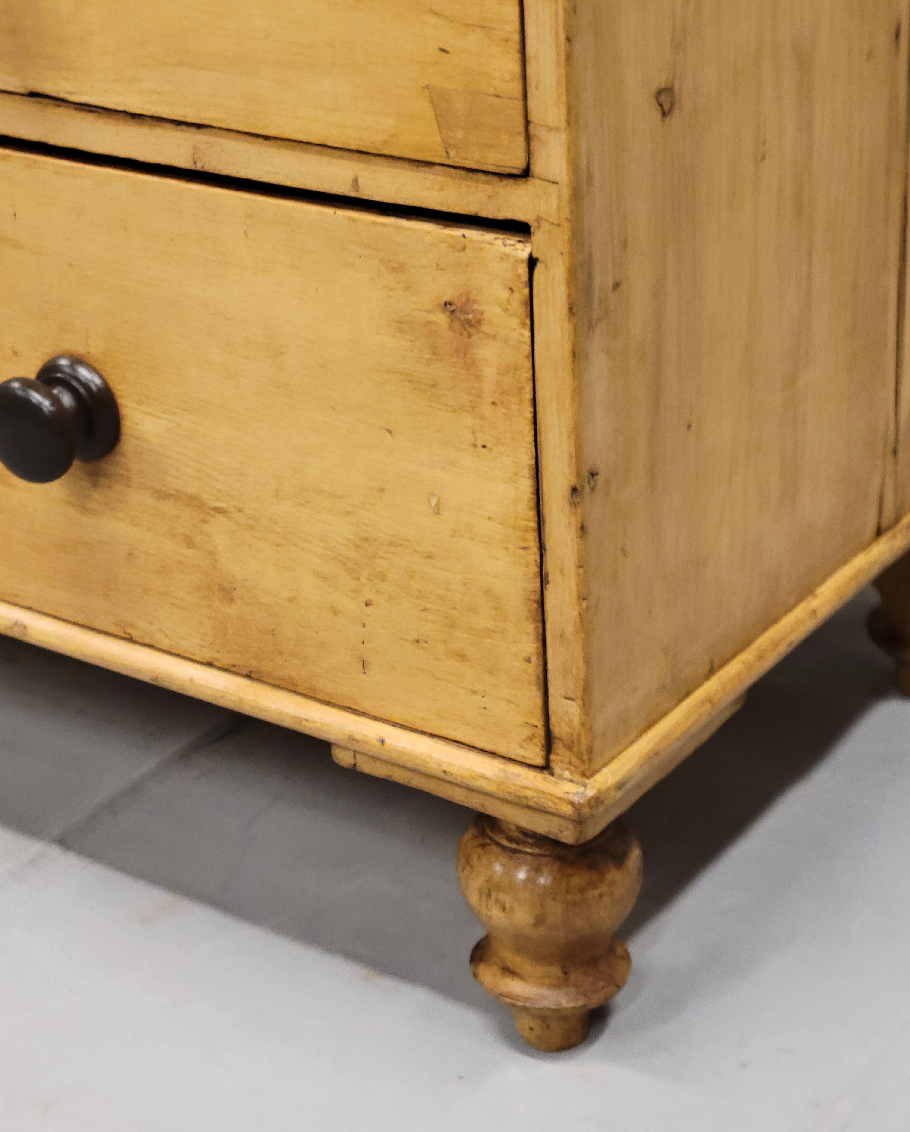 Antique English Edwardian Circa 1900 Scrubbed Pine Dresser with Turnip Feet 4
