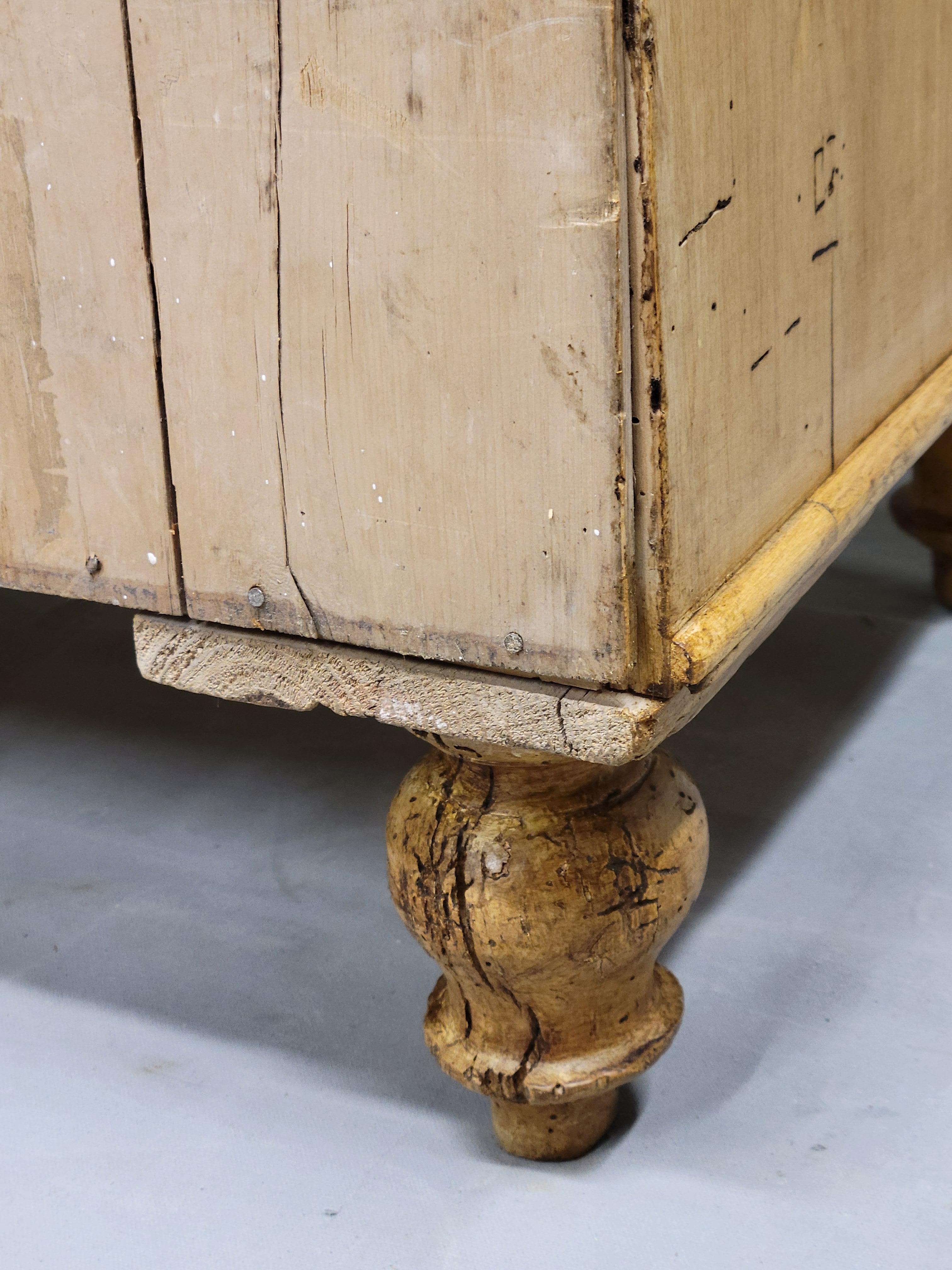 Antique English Edwardian Circa 1900 Scrubbed Pine Dresser with Turnip Feet 5