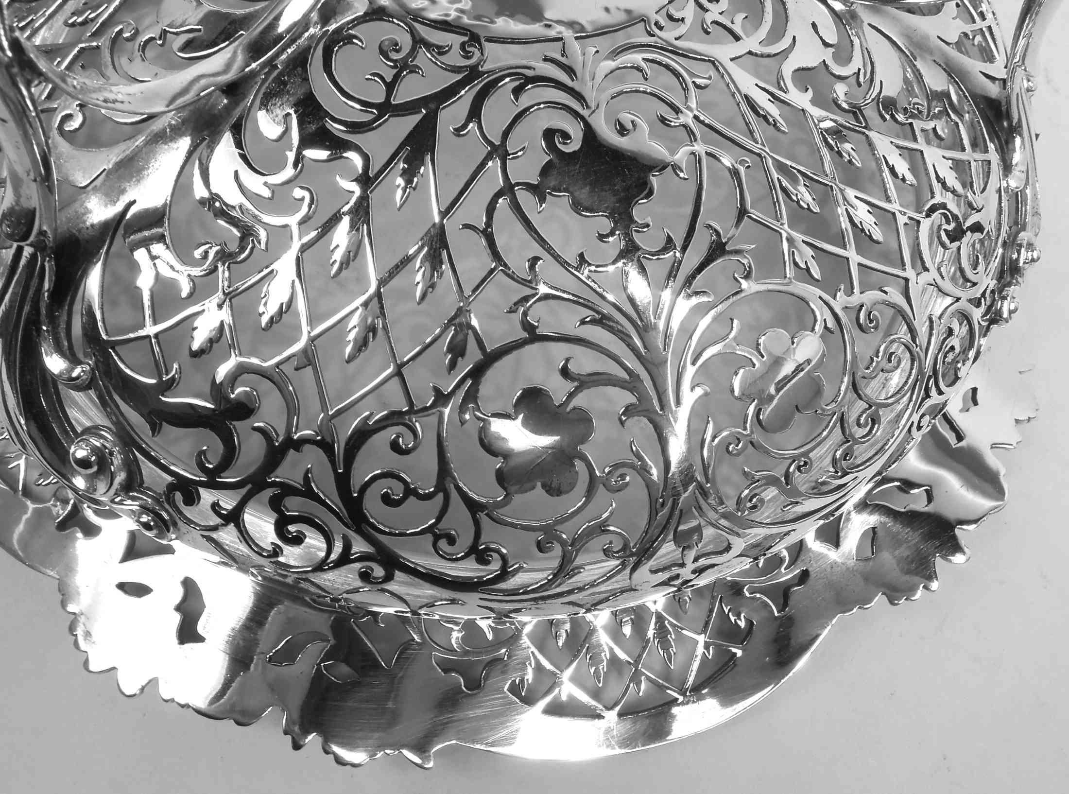 Early 20th Century Antique English Edwardian Classical Pierced Sterling Silver Bowl, 1913