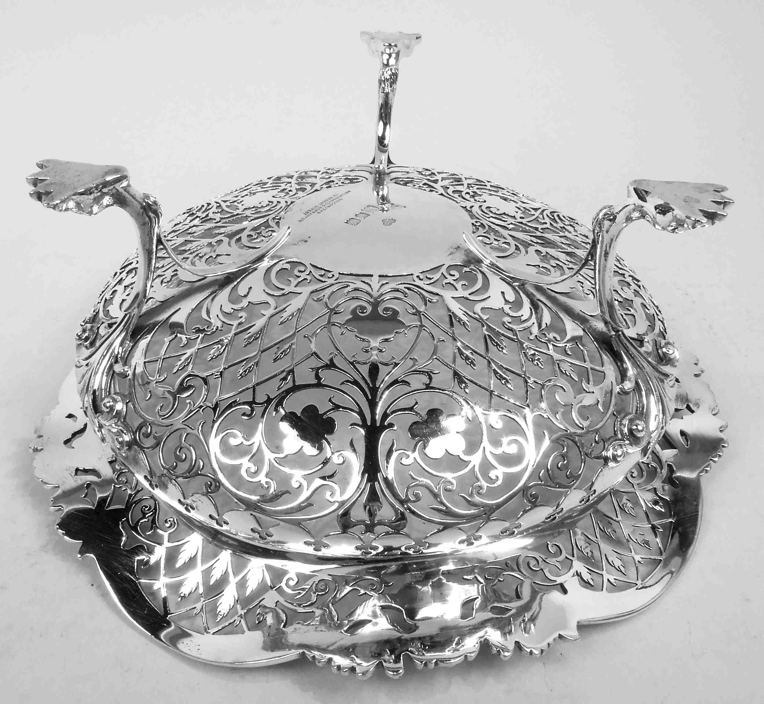 Antique English Edwardian Classical Pierced Sterling Silver Bowl, 1913 1
