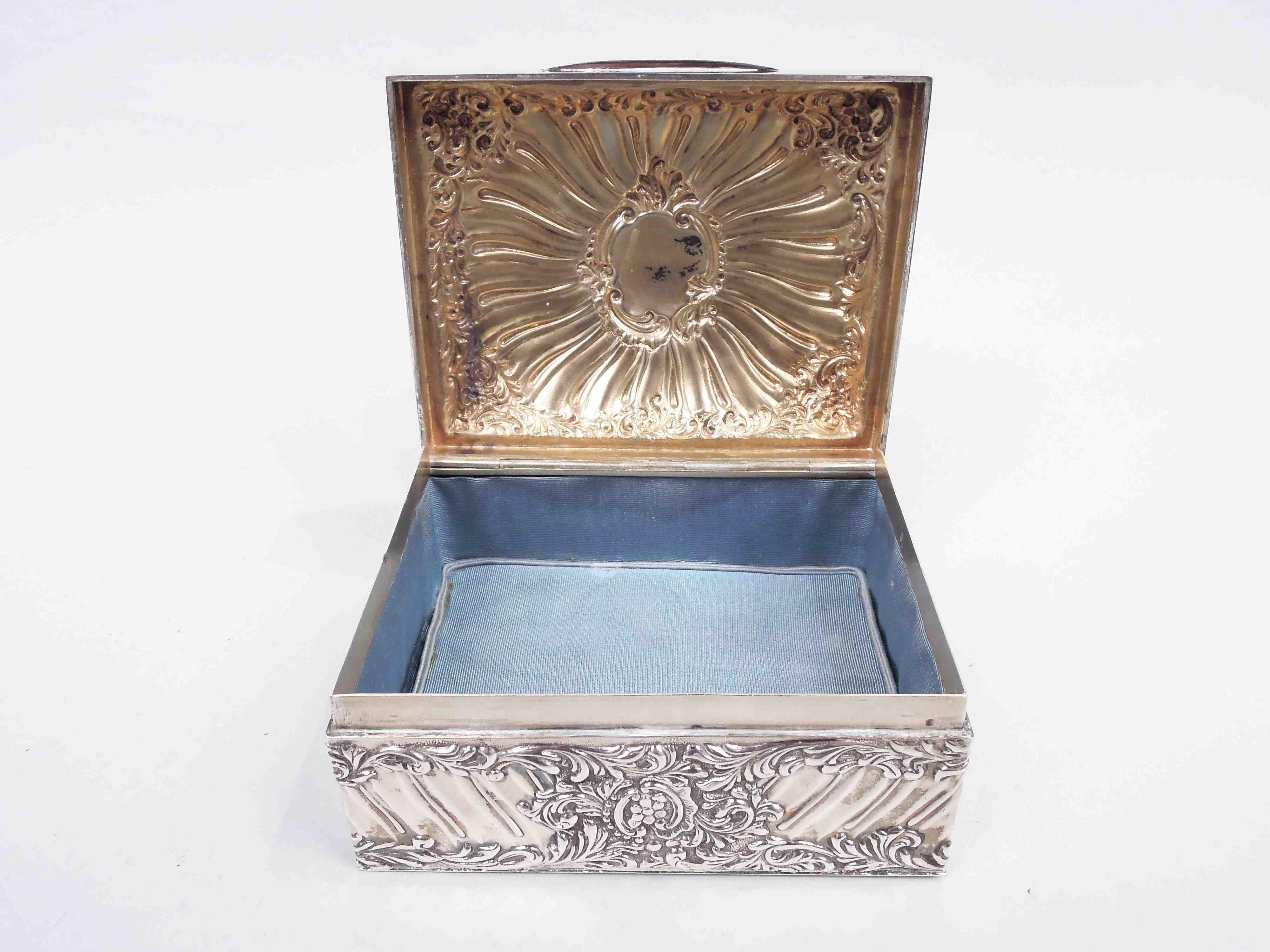 Antique English Edwardian Classical Sterling Silver Jewelry Box, 1904 3