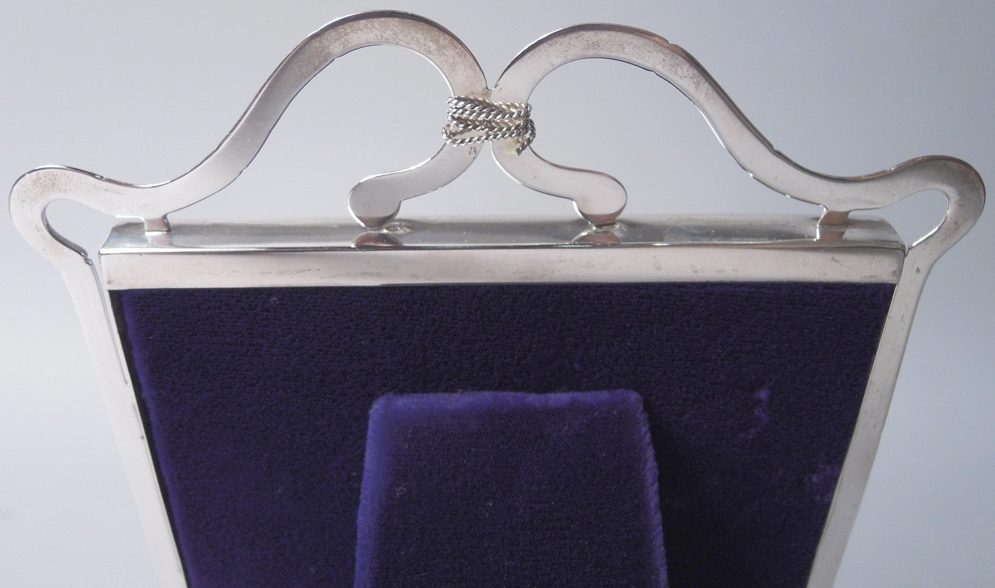 Antique English Edwardian Classical Sterling Silver Picture Frame, 1902 For Sale 1