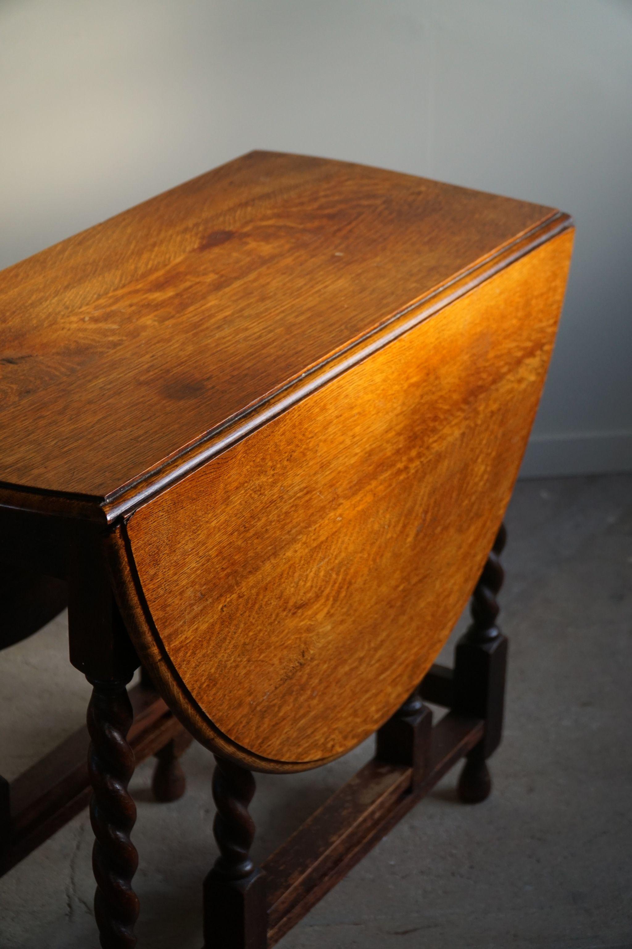 Antiker englischer edwardianischer blattförmiger Torbein-Tisch aus Eiche, spätes 19. Jahrhundert (Eichenholz) im Angebot