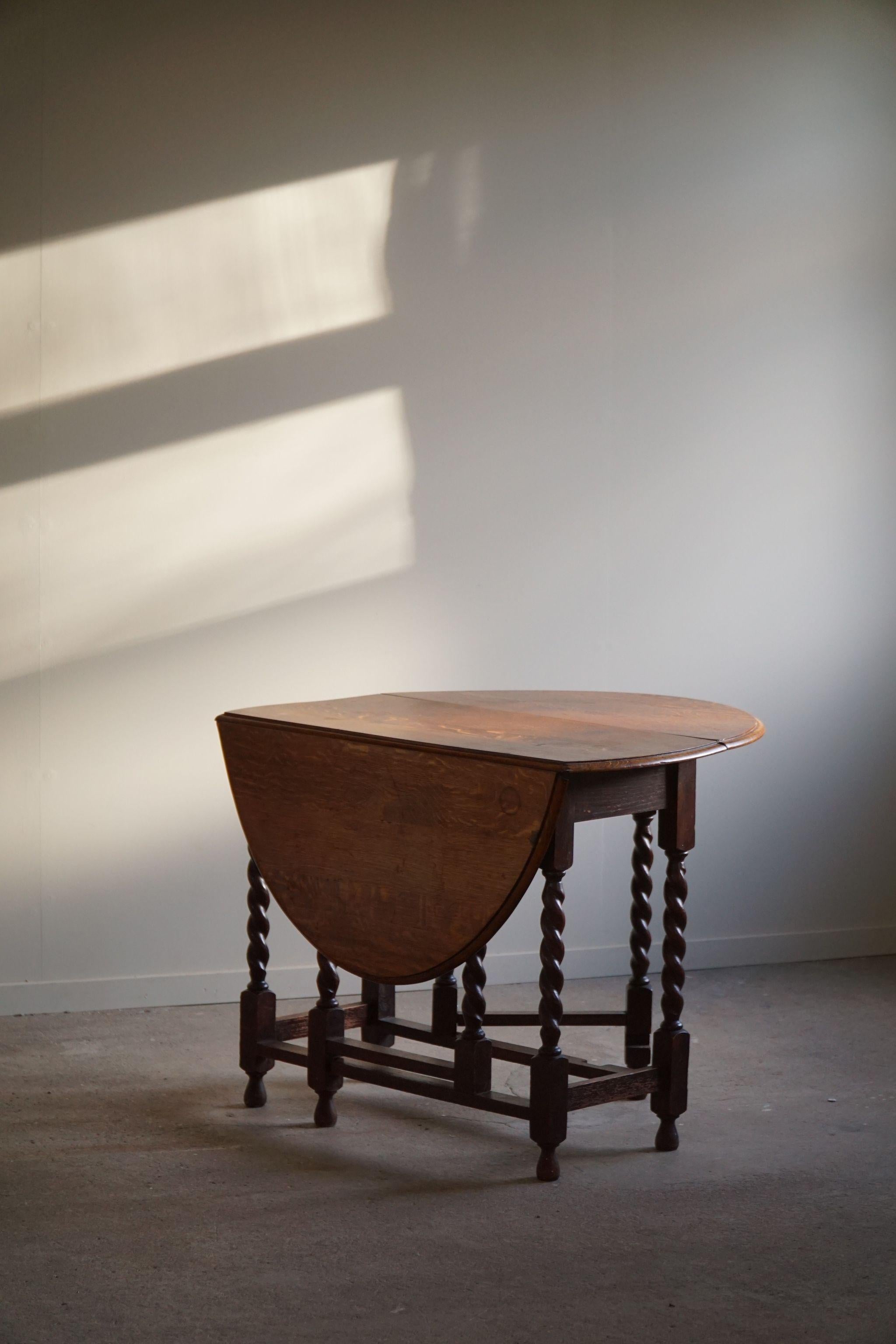 Antiker englischer edwardianischer blattförmiger Torbein-Tisch aus Eiche, spätes 19. Jahrhundert im Angebot 1