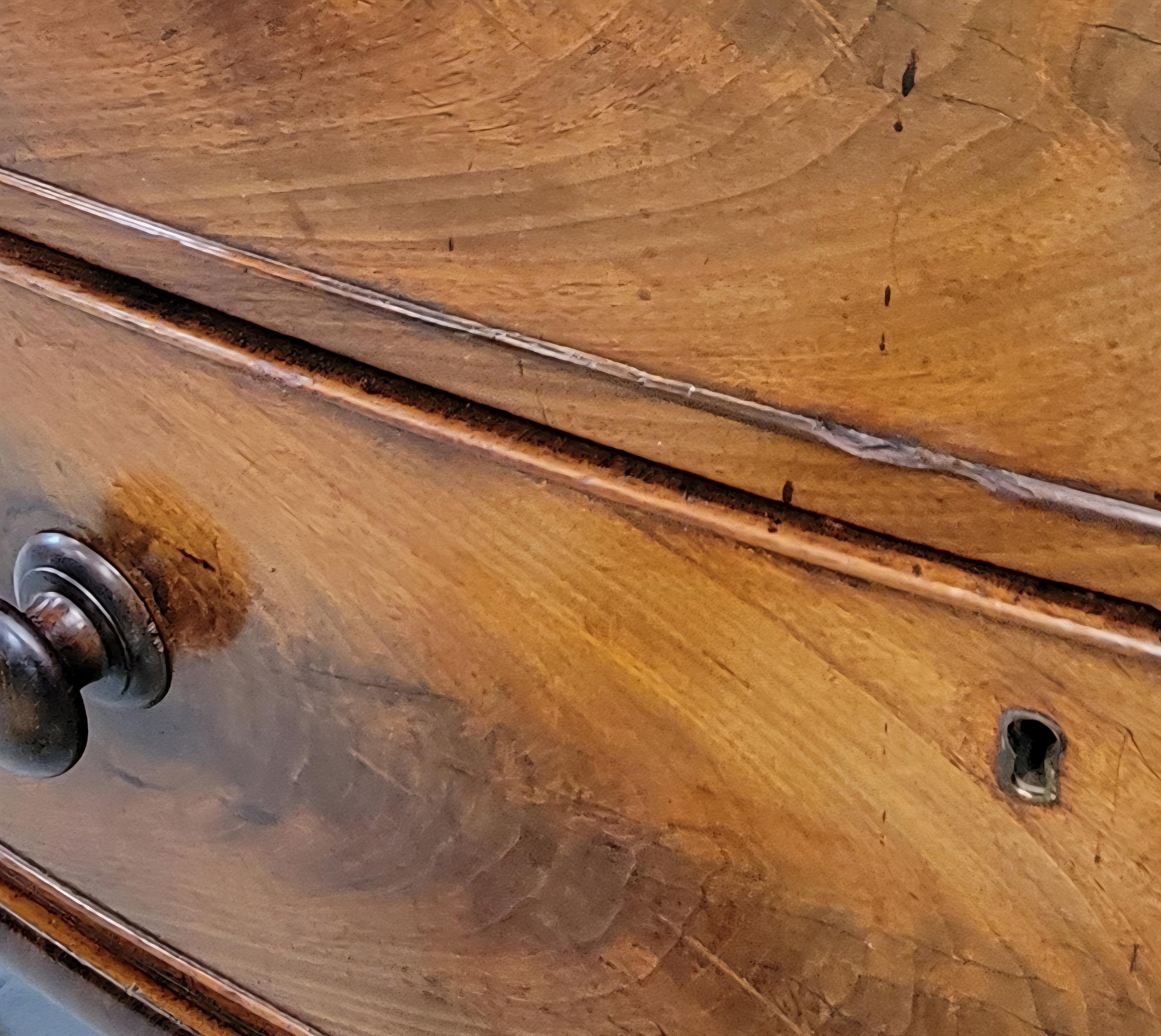 Antique English Edwardian Figured Mahogany Dresser With Original Knobs For Sale 10