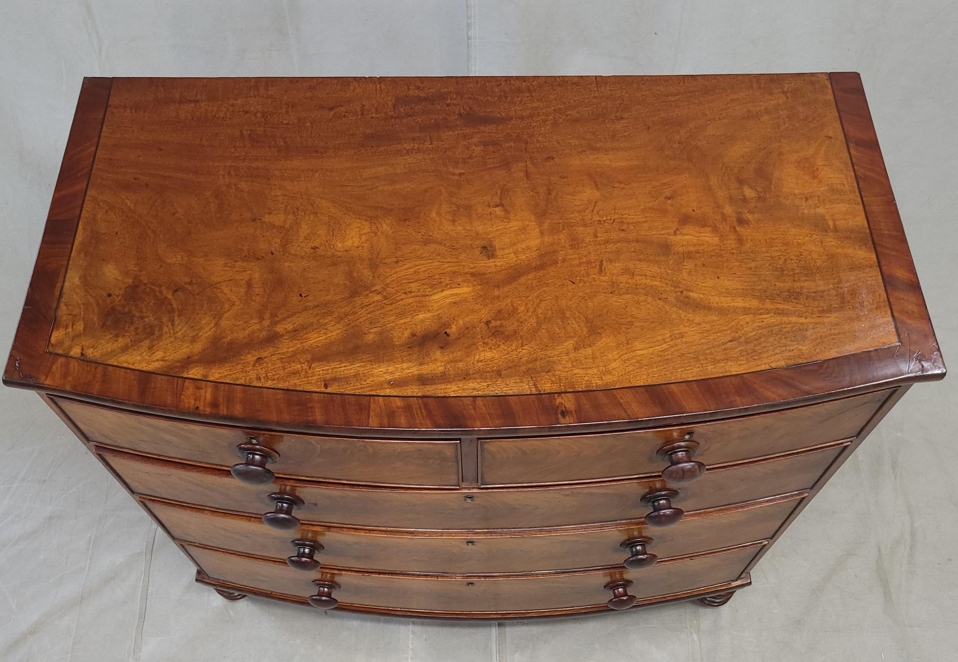 Antique English Edwardian Figured Mahogany Dresser With Original Knobs For Sale 2