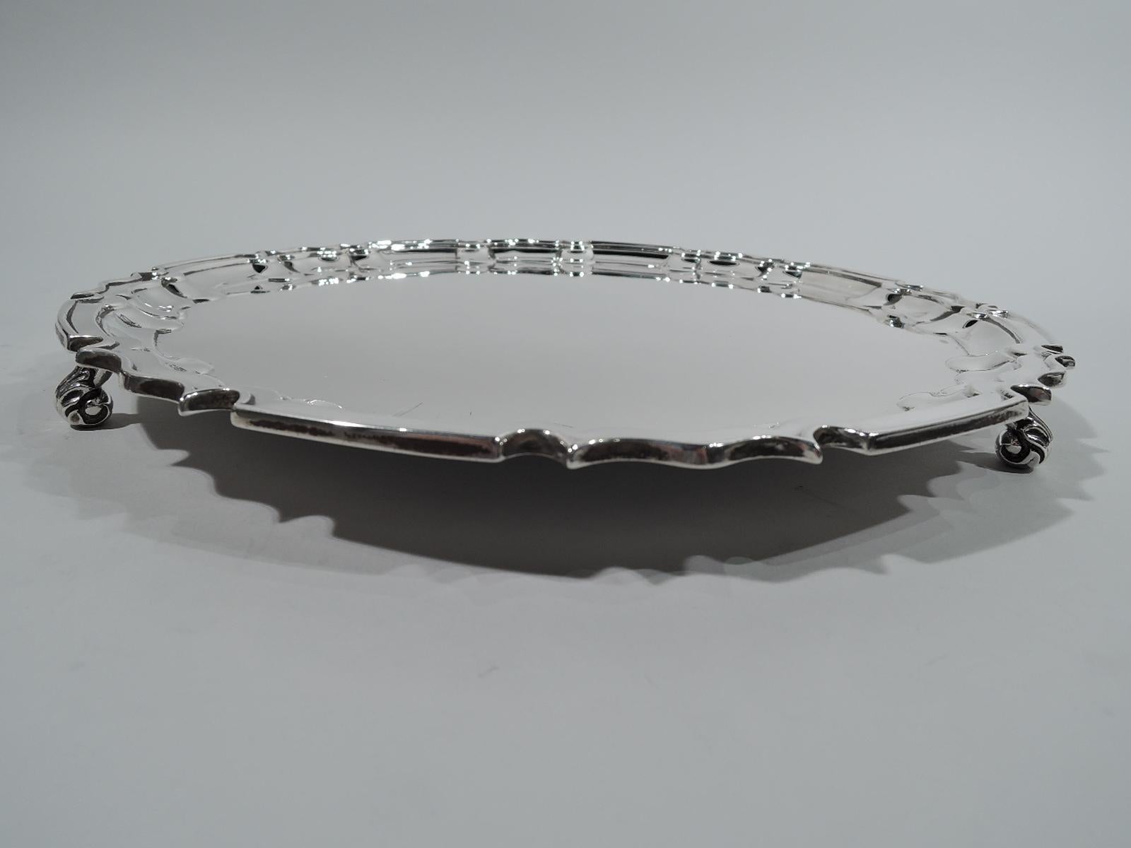 Antique English Edwardian Georgian Sterling Silver Salver In Excellent Condition In New York, NY