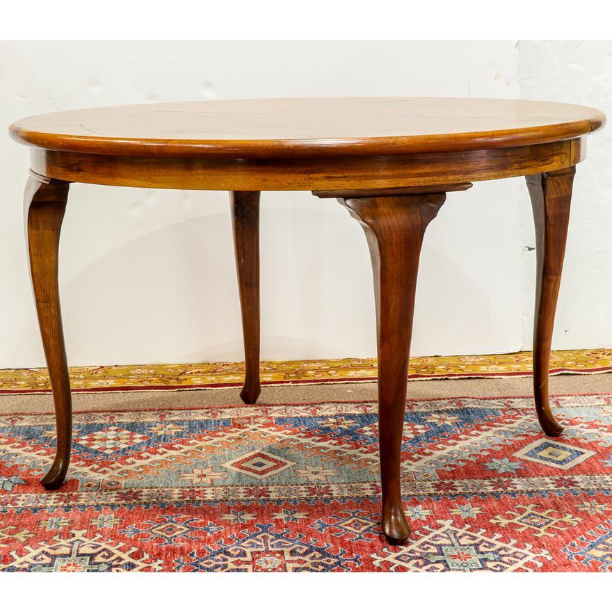 British Antique English Edwardian Highly Figured Mahogany Ext Dining Table Circa 1900 For Sale
