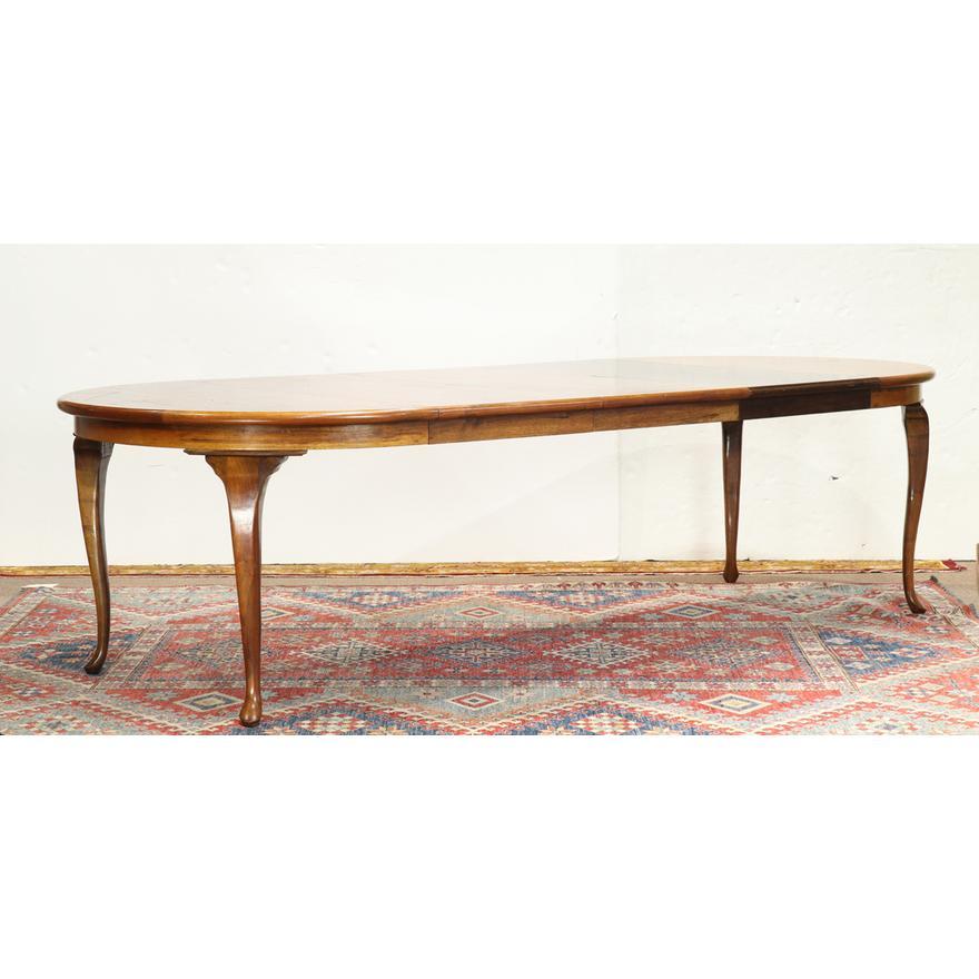 Antique English Edwardian Highly Figured Mahogany Ext Dining Table Circa 1900 In Good Condition For Sale In Los Angeles, CA