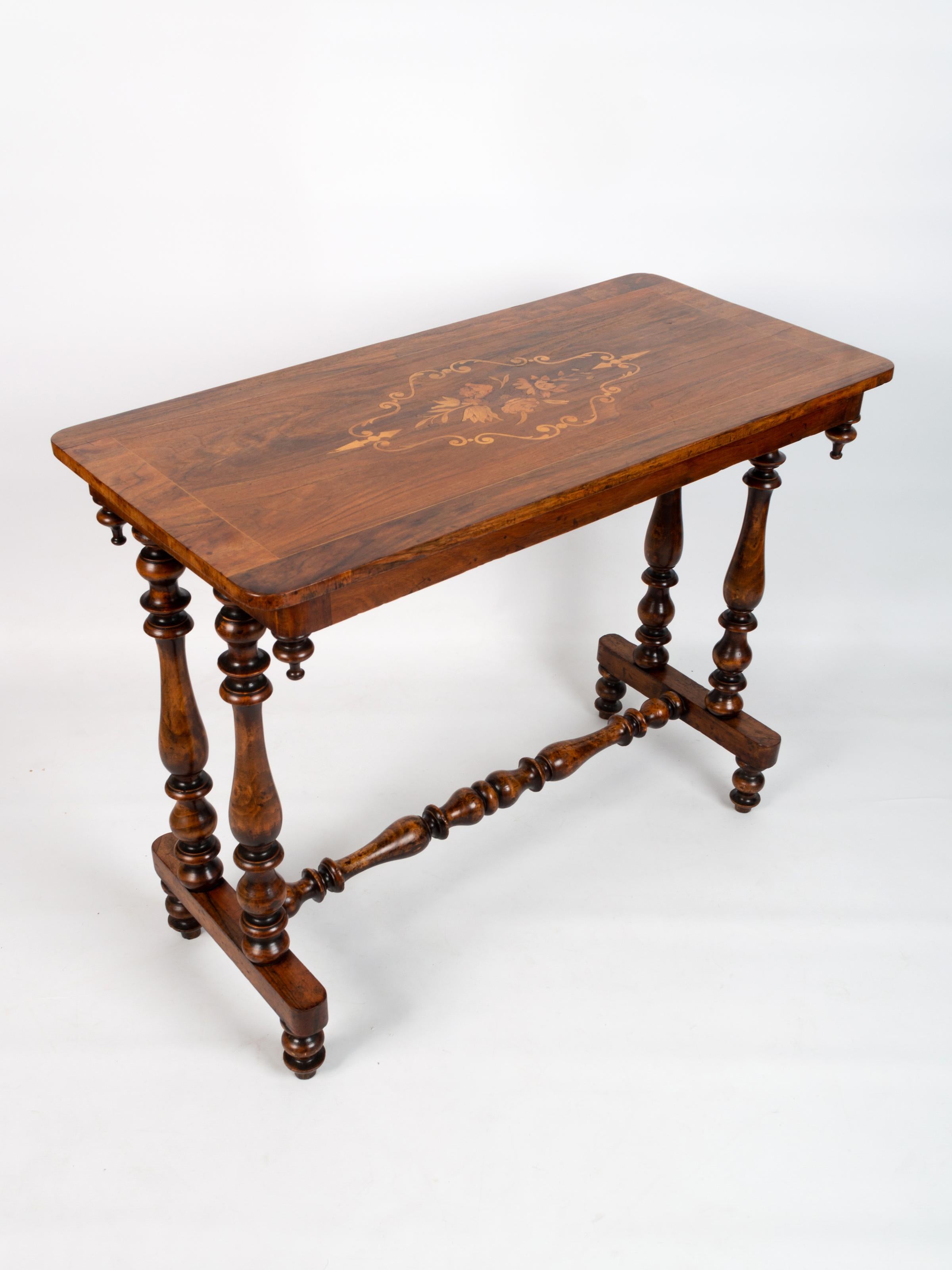 Antique English Edwardian Inlaid Walnut Hall Table Console C.1900 For Sale 2