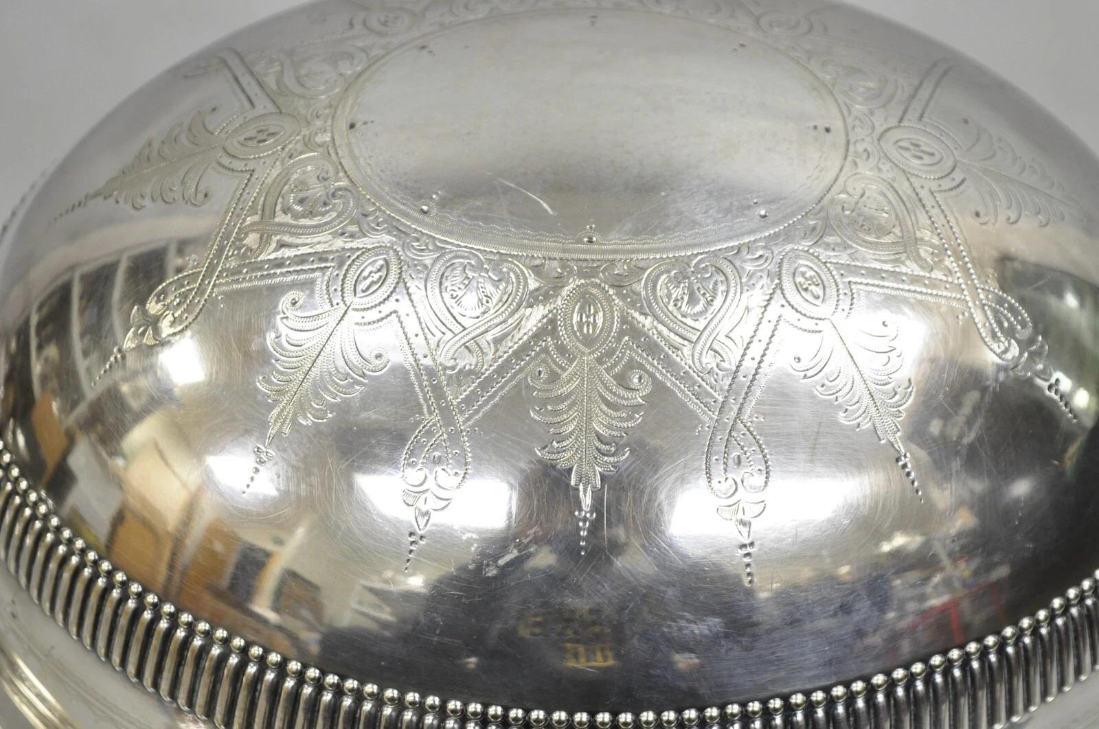 Antique English Edwardian Large Silver Plated Roll Top Warmer Chafing Dish. Circa Early 20th Century. Measurements: 9
