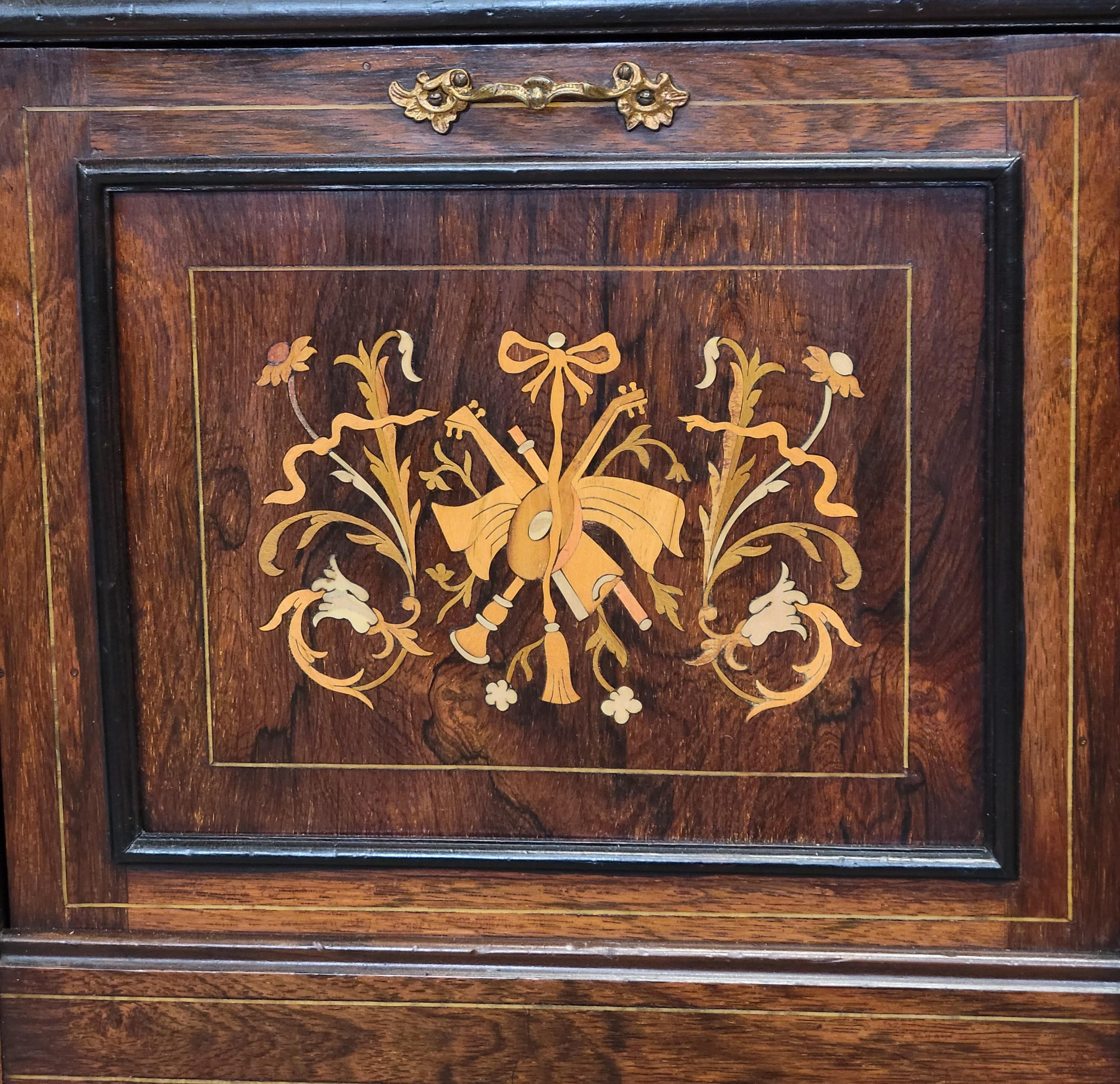 Antique English Edwardian Mahogany Inlay and Needelpoint Piano Stool In Good Condition In Centennial, CO