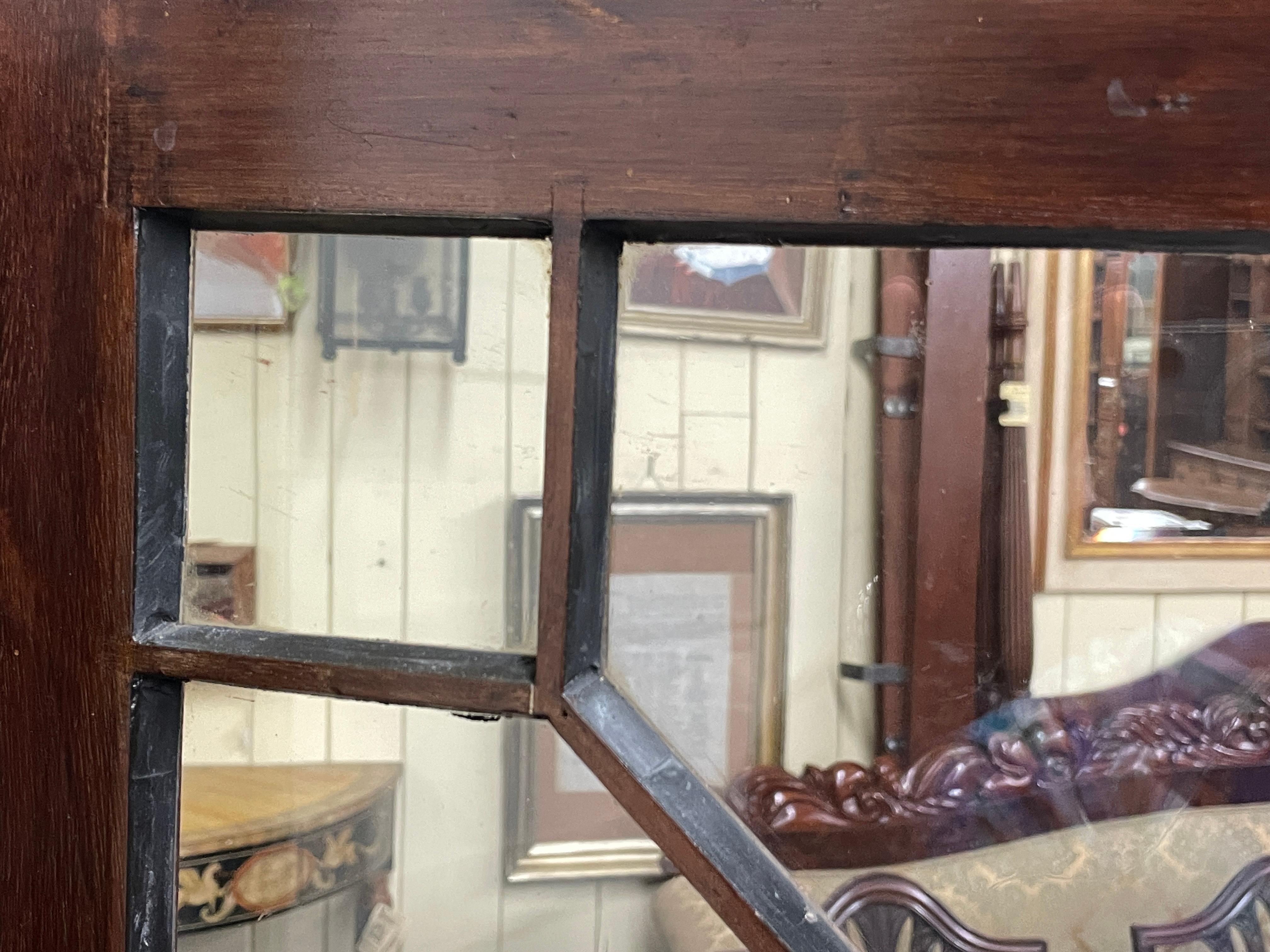 XIXe siècle Ancienne armoire d'angle à porte vitrée en acajou marqueté de style édouardien anglais en vente