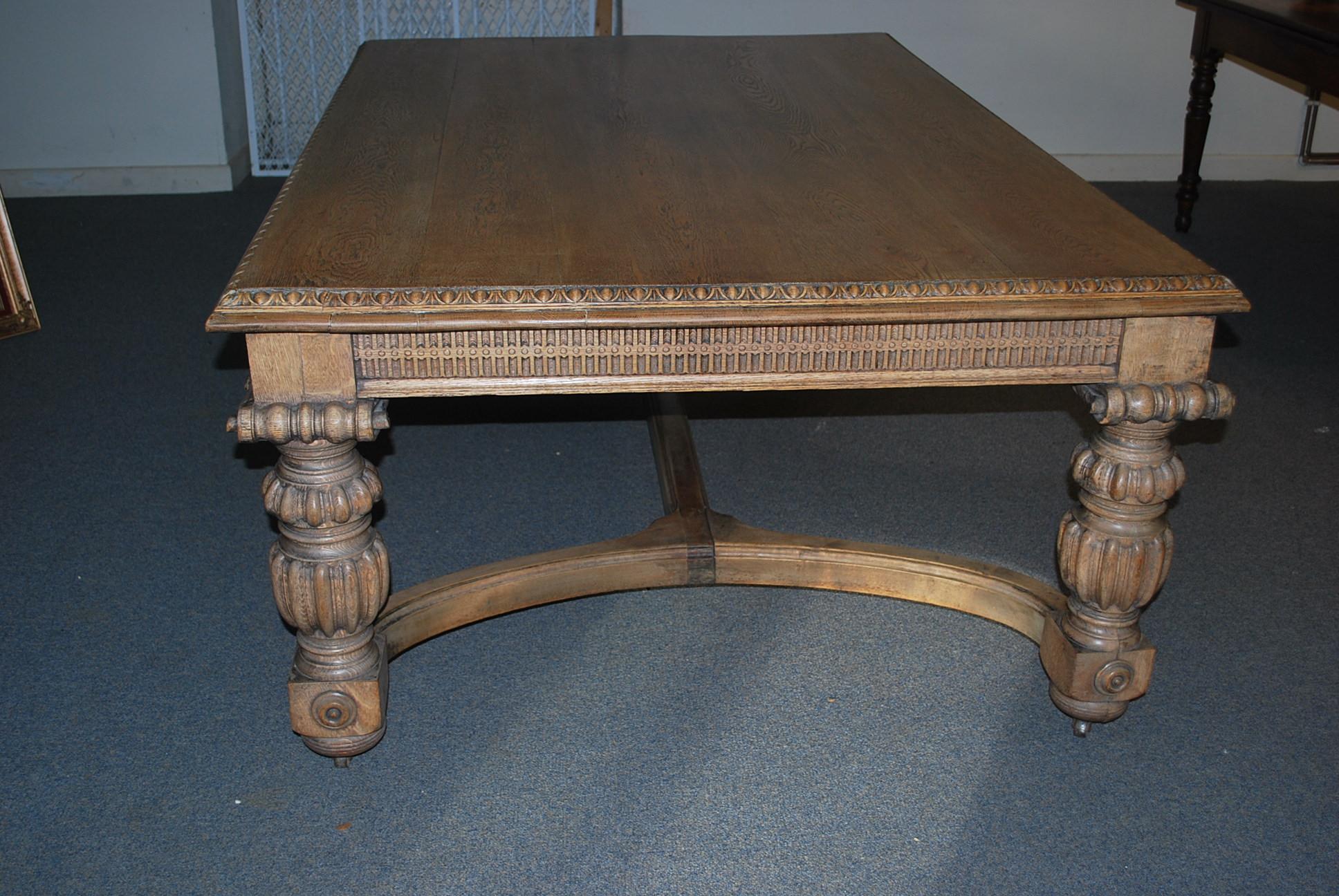 Antique English Edwardian Oak Elizabethan Style Dining Table / Library Table For Sale 2