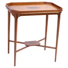 Mesa auxiliar o de pie inglesa eduardiana antigua