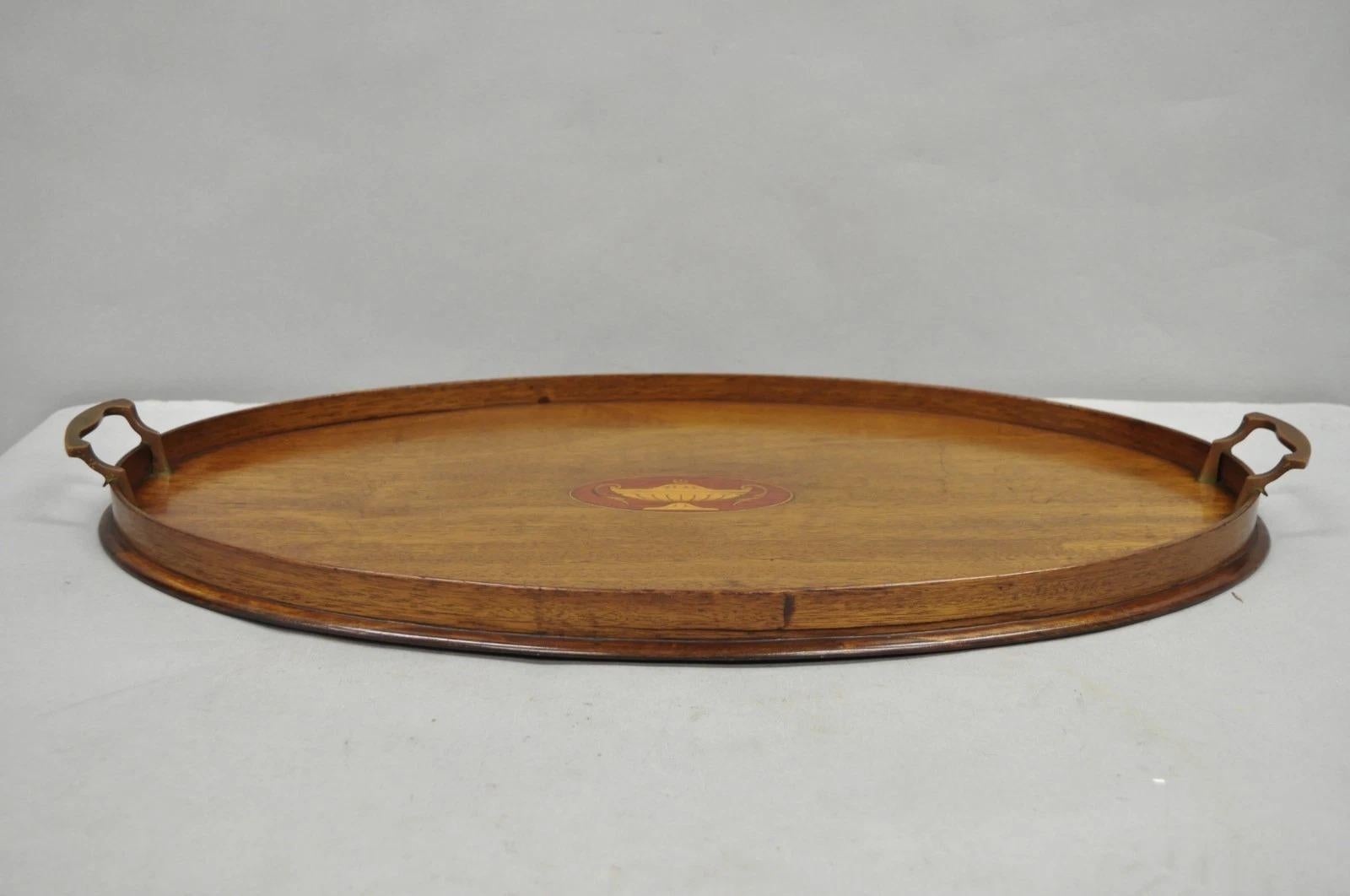 Antike englische Edwardian Oval Mahagoni Butlers Bar servieren Tablett mit Urne Inlay im Zustand „Gut“ im Angebot in Philadelphia, PA