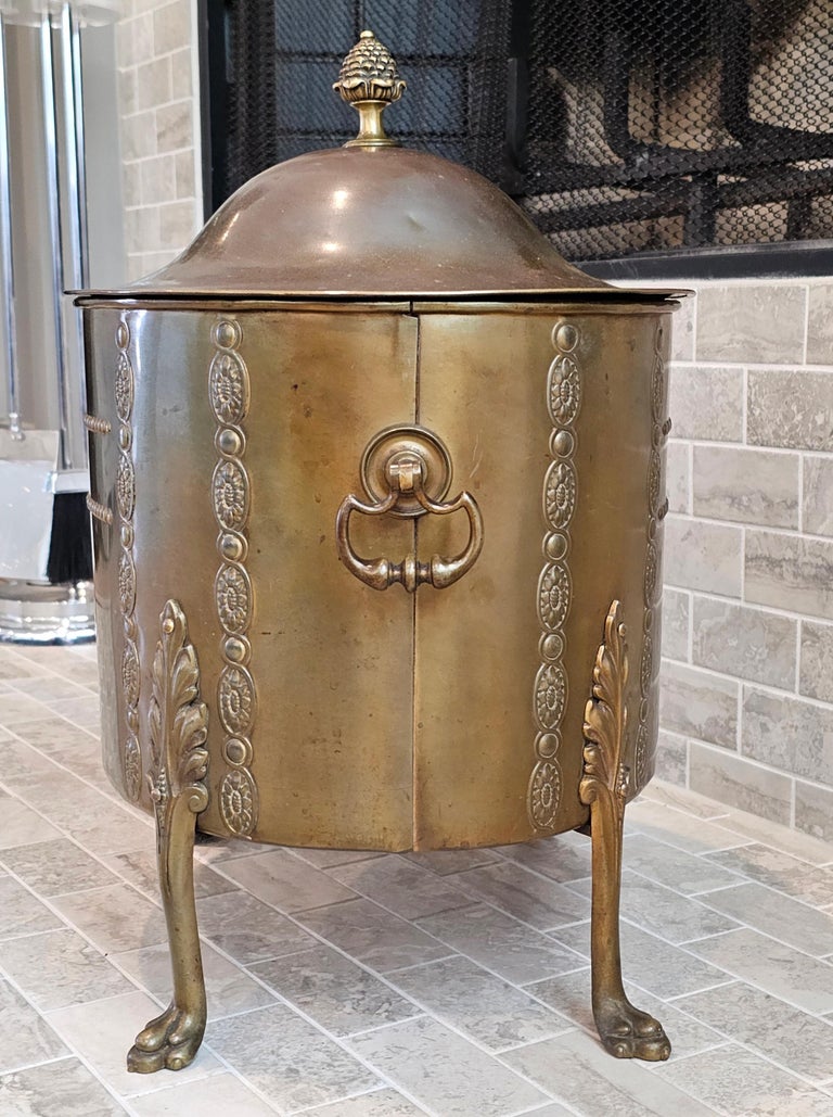 Antique English Edwardian Period Brass Fireplace Coal Scuttle For Sale