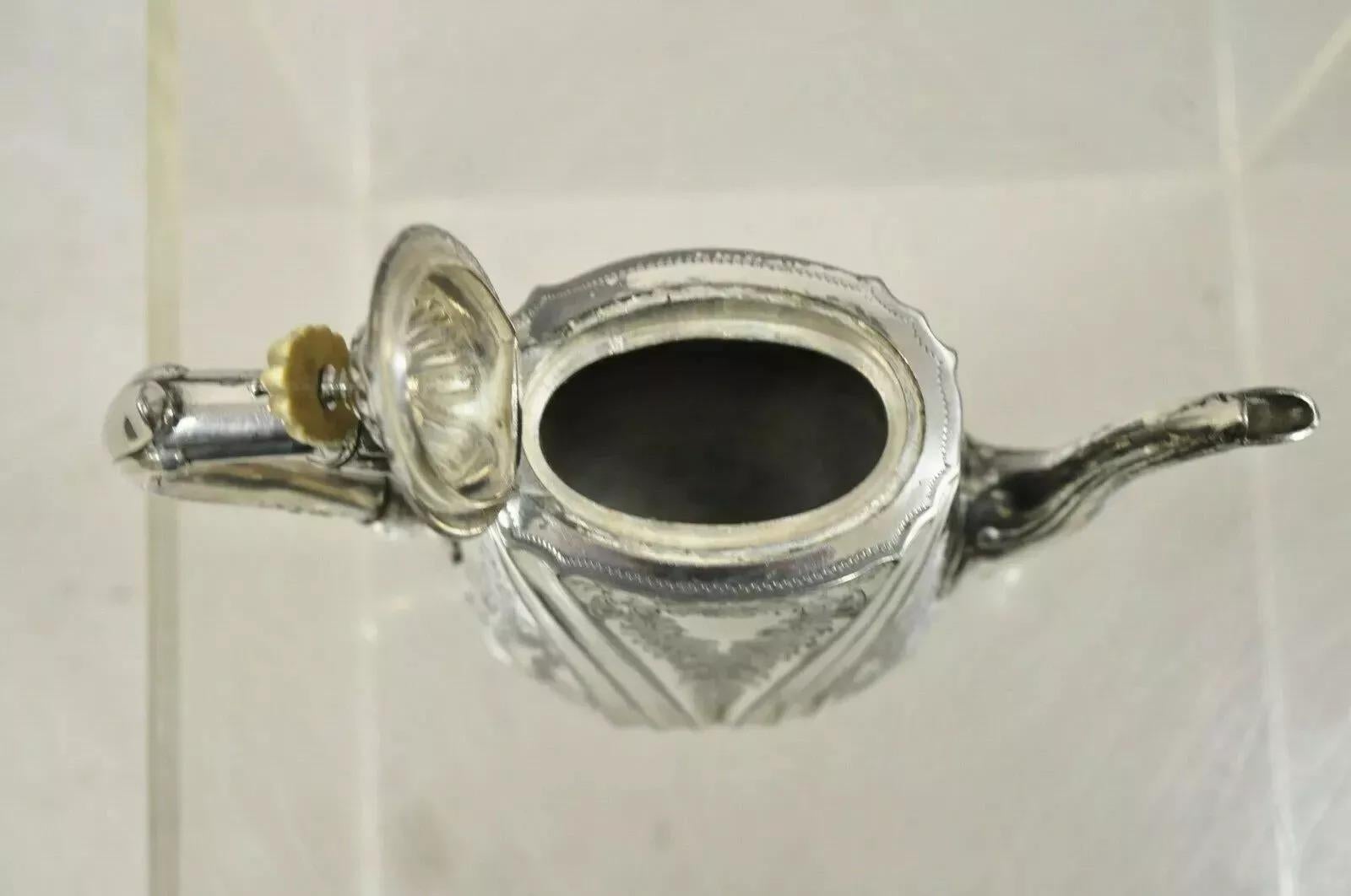 Antike englische edwardianische versilberte viktorianische Kaffeekanne mit Blumengravur, viktorianisch (Versilberung) im Angebot