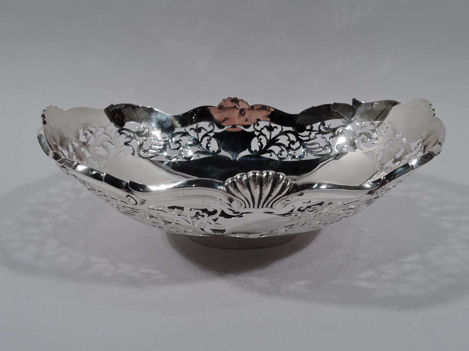 Antike englische edwardianische 5-Baskette Epergne aus Sterlingsilber im Zustand „Hervorragend“ in New York, NY