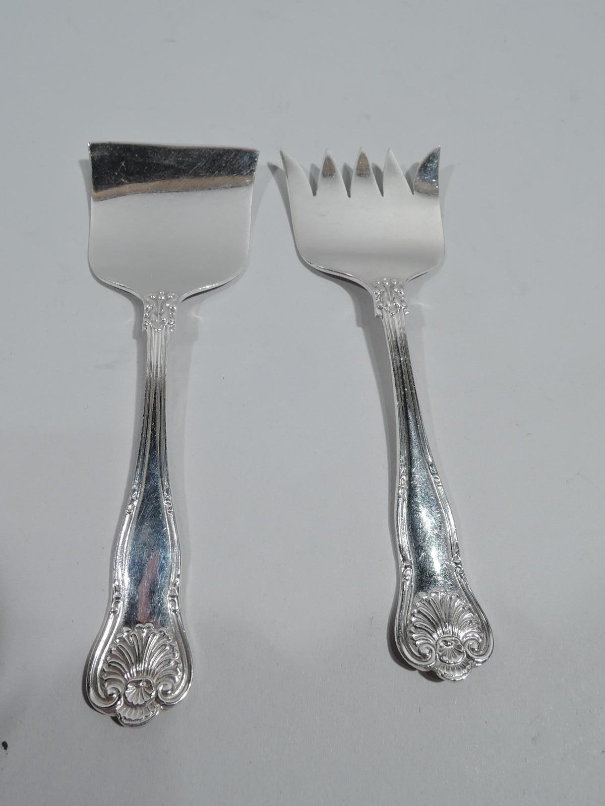 Edwardian Thread & Shell sterling silver sardine set. Made by John Round & Son in Sheffield in 1904. This set comprises a fork with 5 wide tines and server with curved bell-form blade. King-shaped handles. In leather-bound case with silk lining and