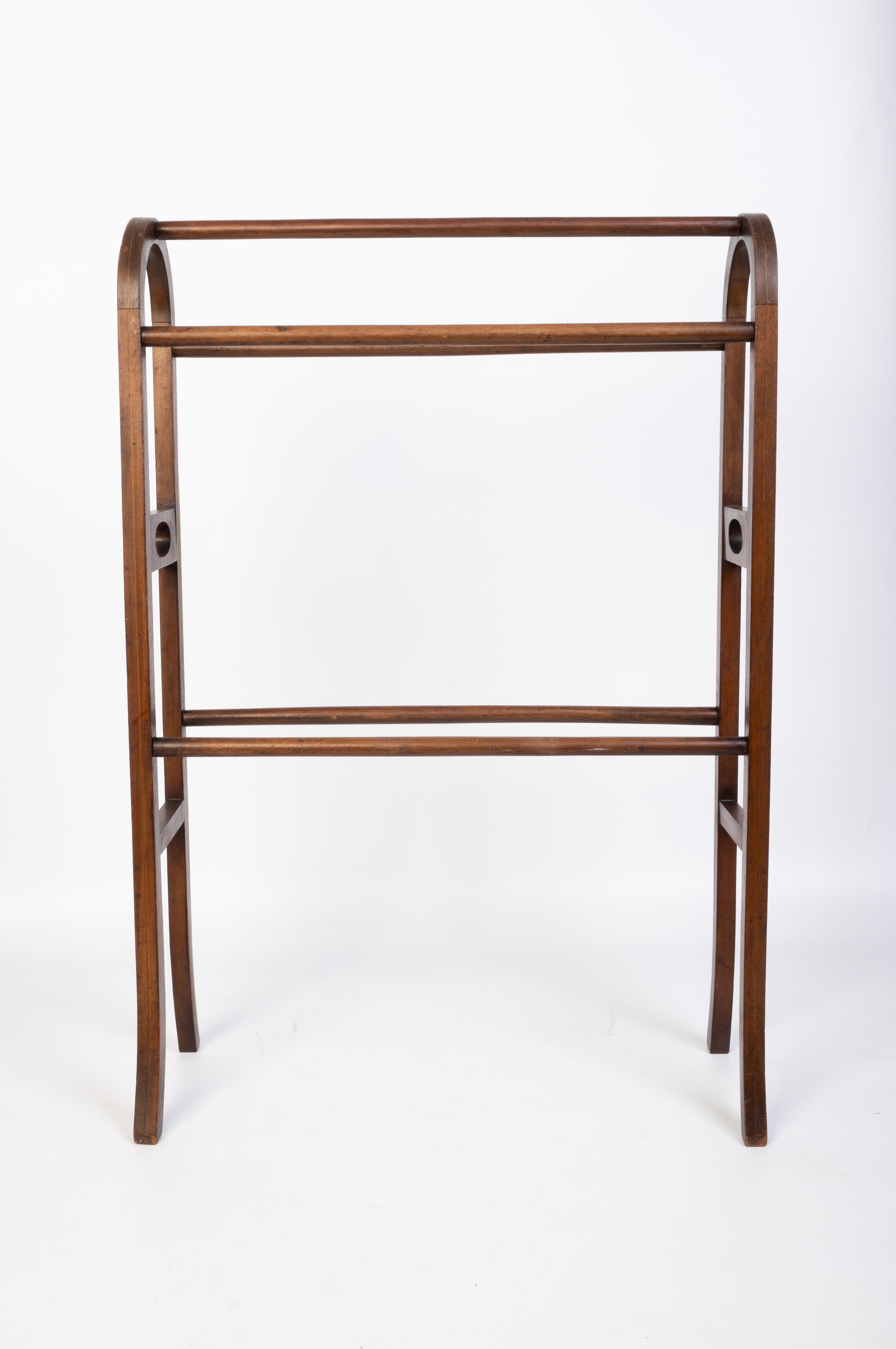 Antique English Edwardian Towel Rail C.1905 For Sale 3