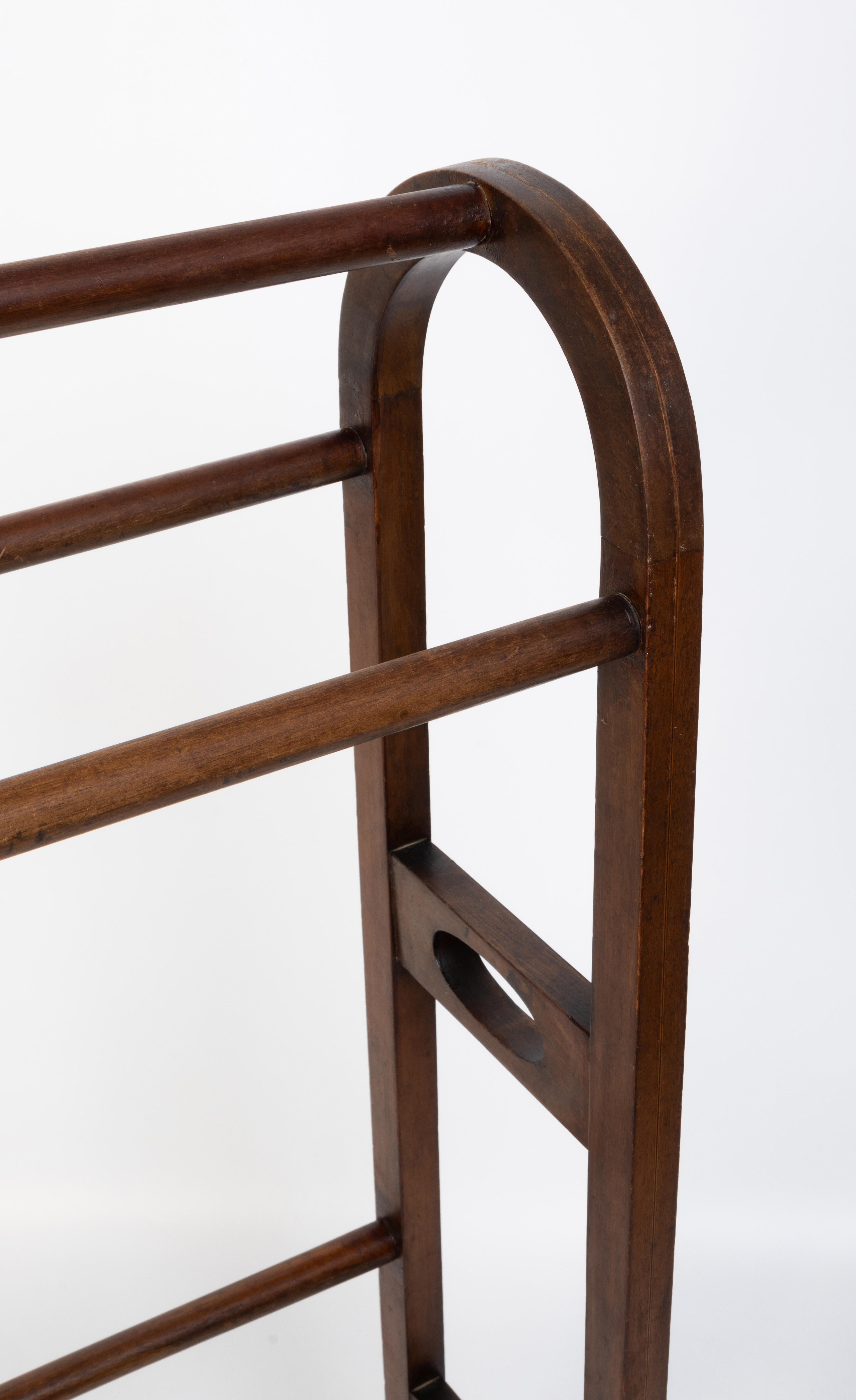 Antique English Edwardian Towel Rail C.1905 For Sale 4