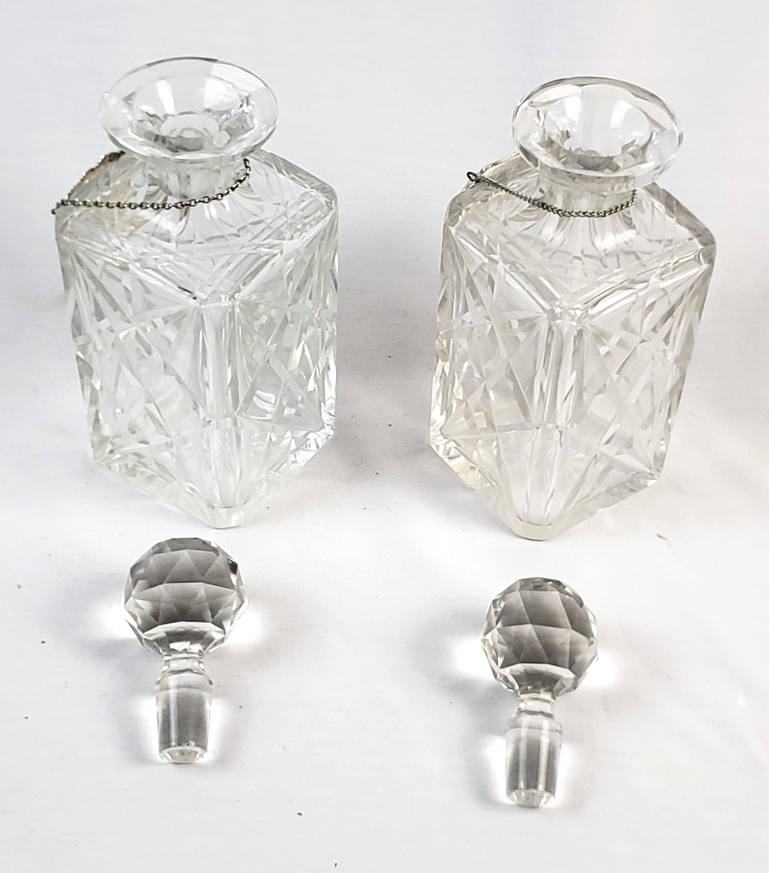 Antique English Edwardian Two Bottle Walnut & Silver Plated Tantalus For Sale 6