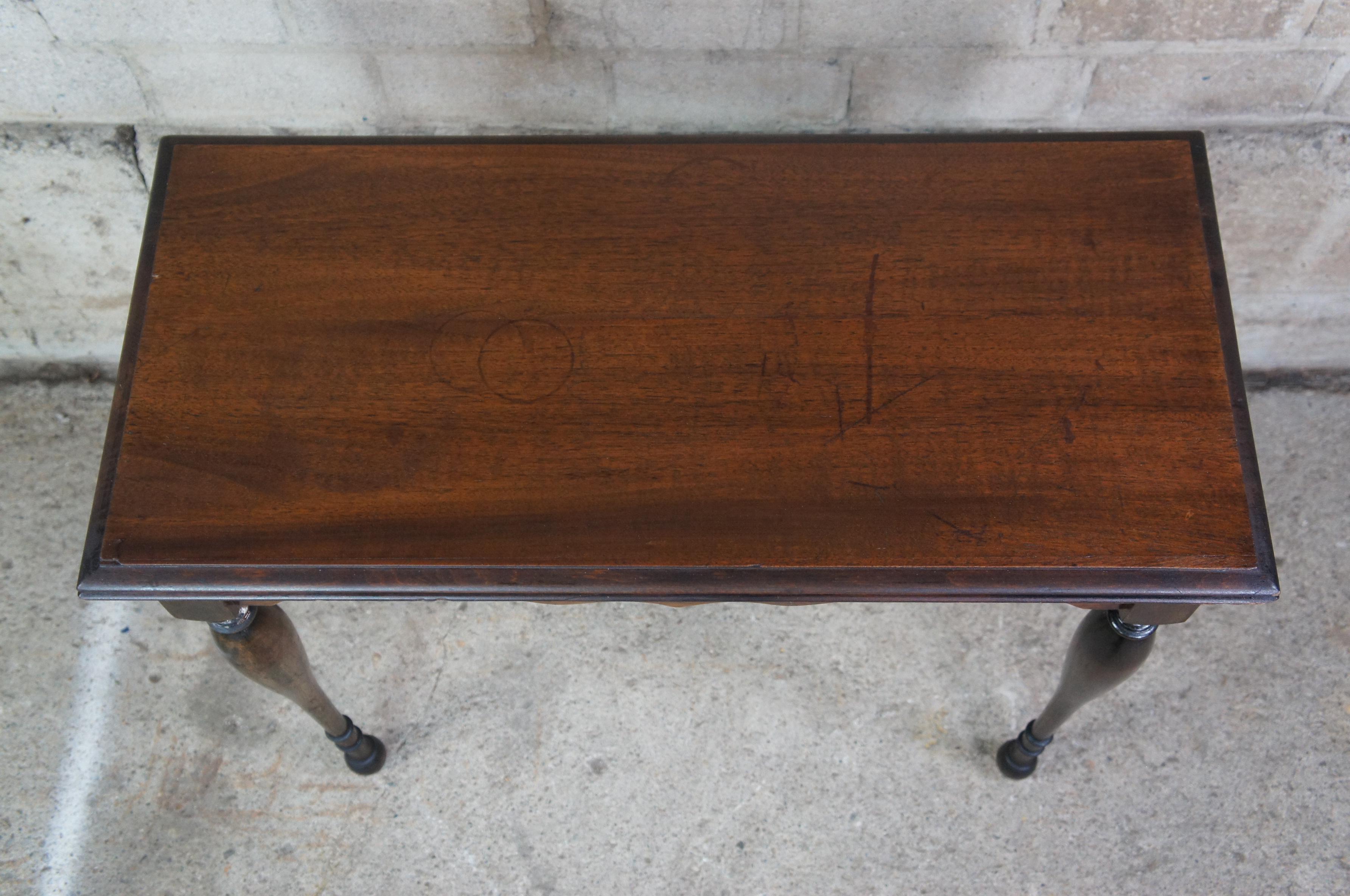 Antique English Edwardian Walnut Foyer Console or Entry Hall Side Sofa Table In Good Condition In Dayton, OH
