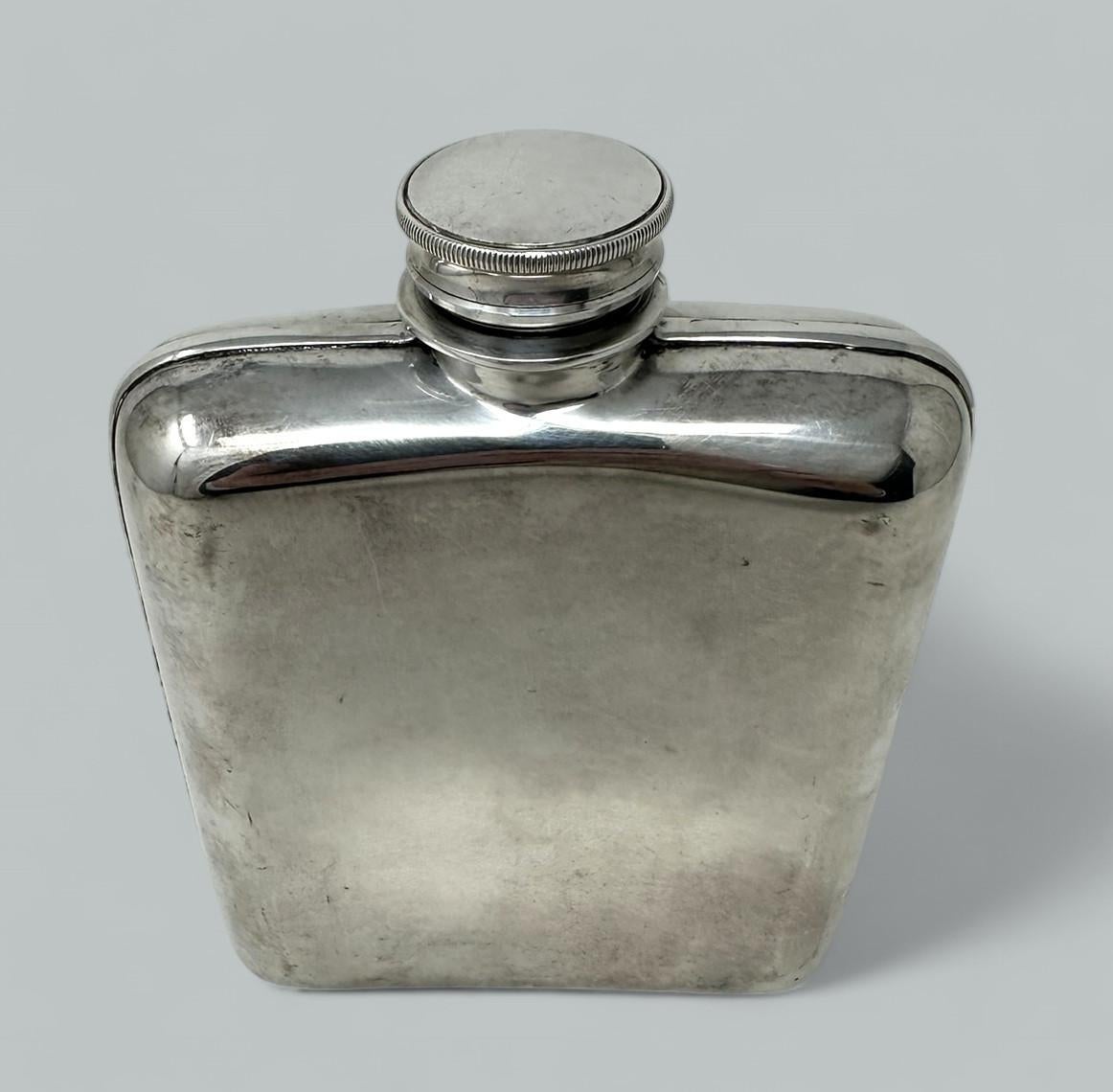 Antigua petaca inglesa para bebidas espirituosas con baño de plata James Dixon Años 20 Eduardiano en venta