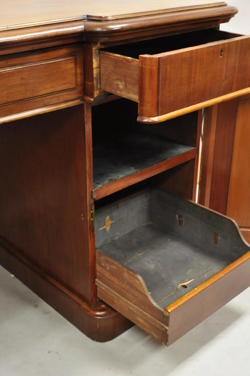 Mogano Antica credenza inglese Impero in mogano con piedistallo in 3 parti, buffet con cassetti in vendita