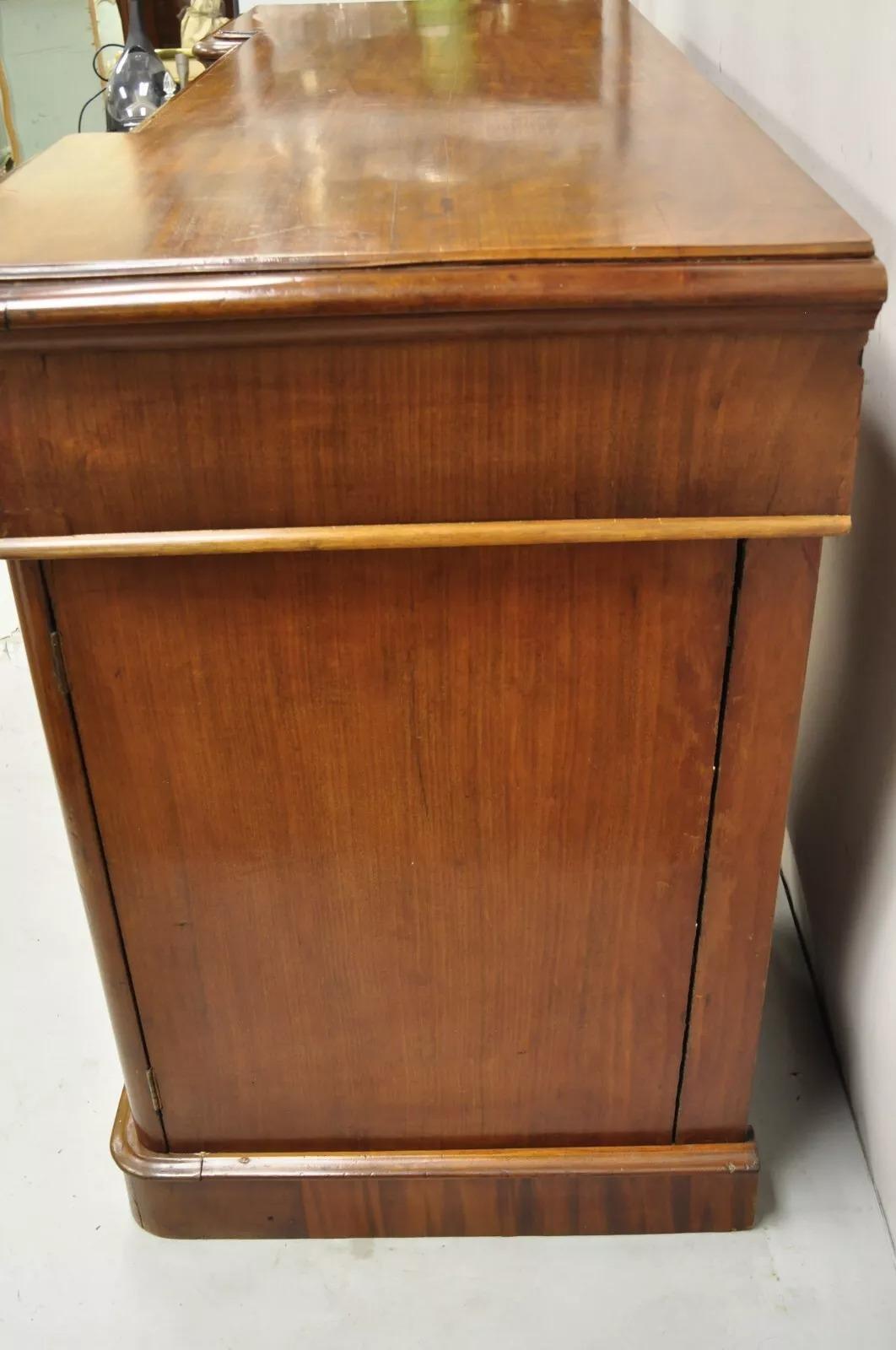 Antica credenza inglese Impero in mogano con piedistallo in 3 parti, buffet con cassetti in vendita 1