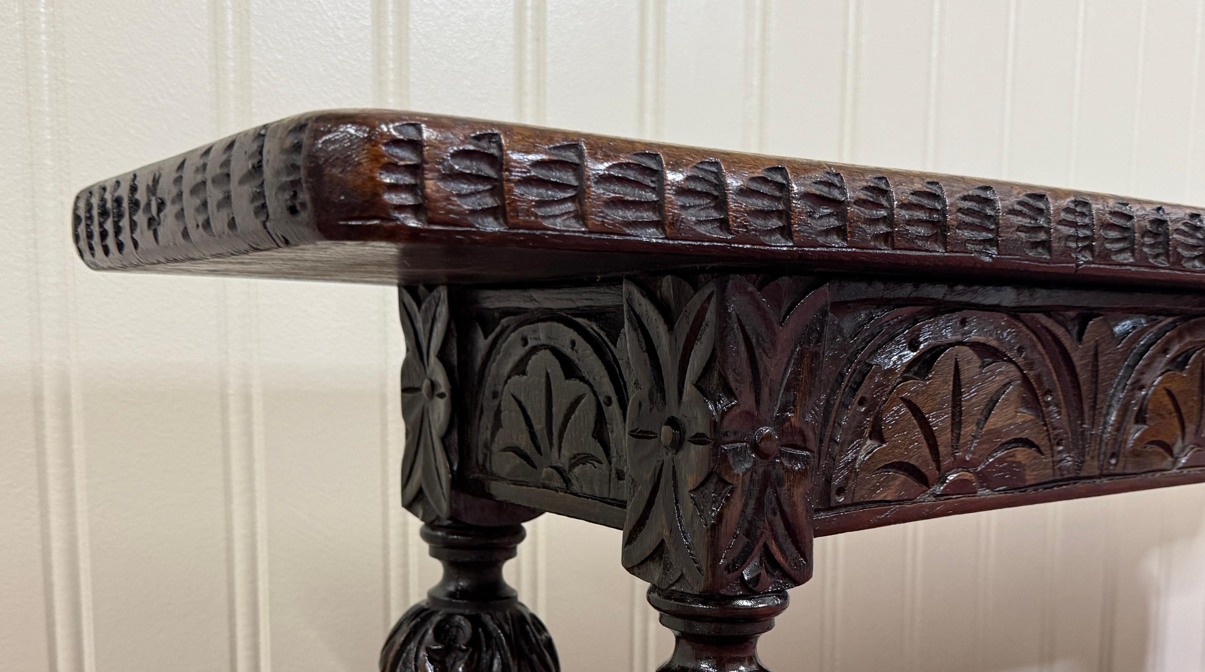 Début du 20ème siècle Antique English End-of-Bed Bench Window Seat Settee Carved Oak c. 1900 en vente