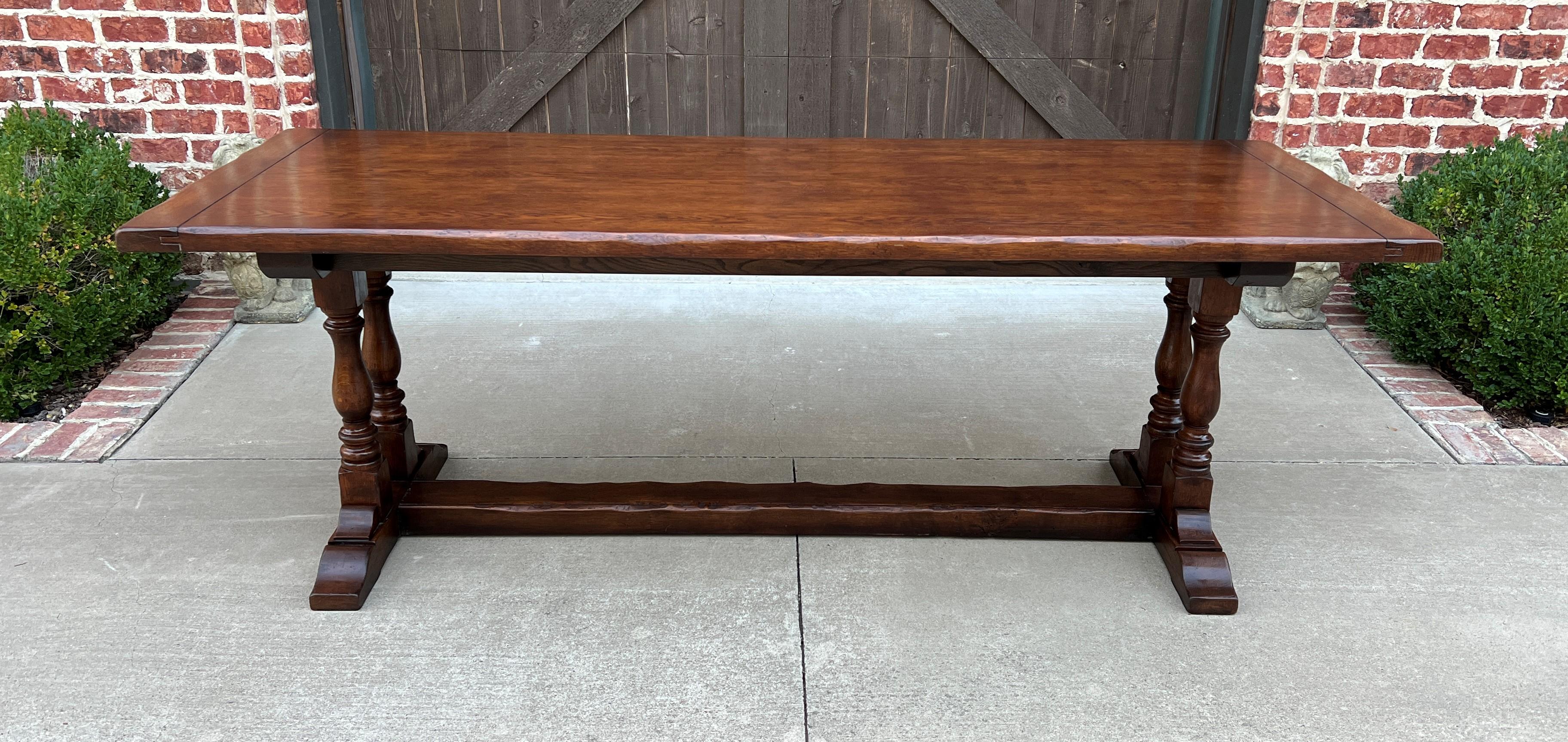 Outstanding antique English oak farm farmhouse dining table conference library table or desk ~~c. Late 19th century

This table has 