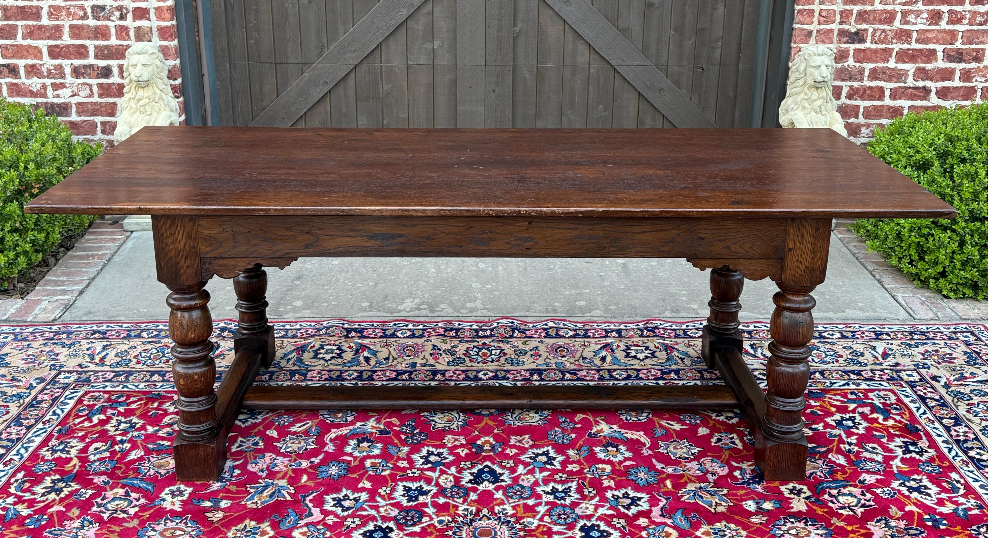 French Antique English Farm Table Dining Table Farmhouse Turned Post Legs Oak 1920s-30s
