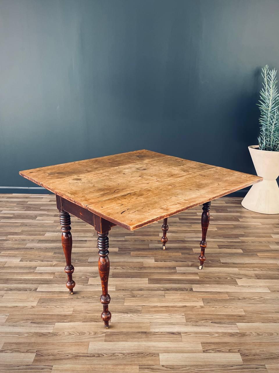 Materials: Distress Maple Wood 
Style: Farmhouse Modern 