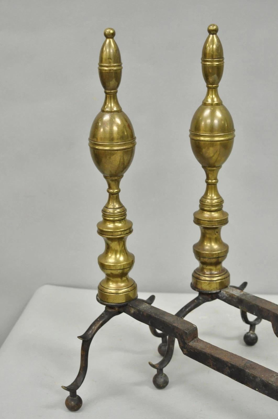 Antiguo Federal Inglés de latón rama de hierro fundido Chimenea Andirons - un par en venta 3