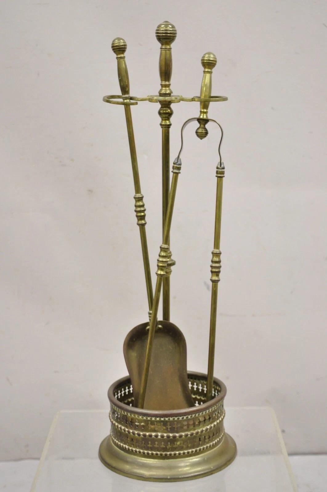 Antico set di utensili per caminetto in ottone Feder inglese con terminale a sfera - Set da 3 pezzi in vendita 3