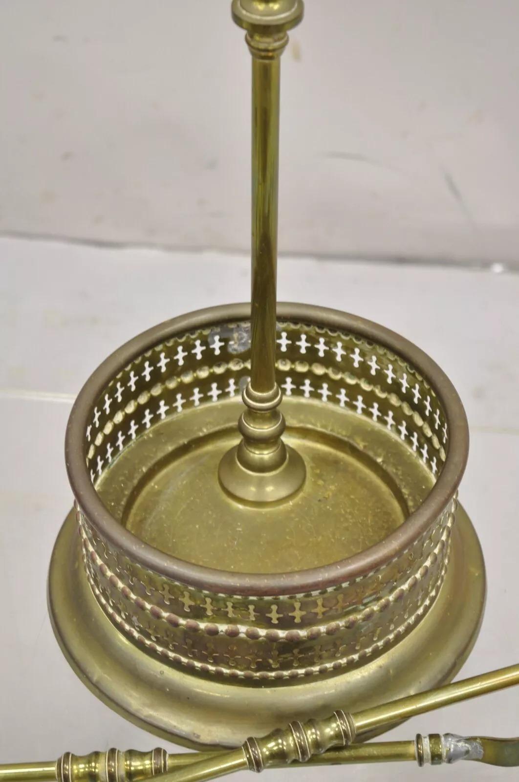 Ottone Antico set di utensili per caminetto in ottone Feder inglese con terminale a sfera - Set da 3 pezzi in vendita